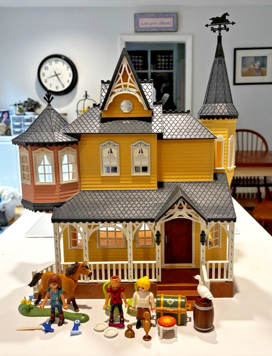 Playmobil Lucky\'s Happy Home Victorian House & Extras 9475/9476 - Incomplete Playmobil Lucky\'s Happy Home Victorian House & Extras 9475/9476 - Incomplete