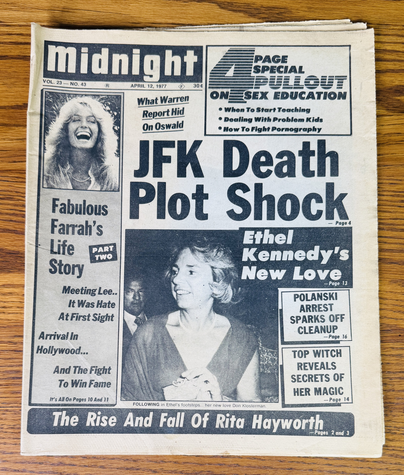 MIDNIGHT TABLOID NEWSPAPER FARRAH FAWCETT COVER APRIL 12 1977 Charlies Angels