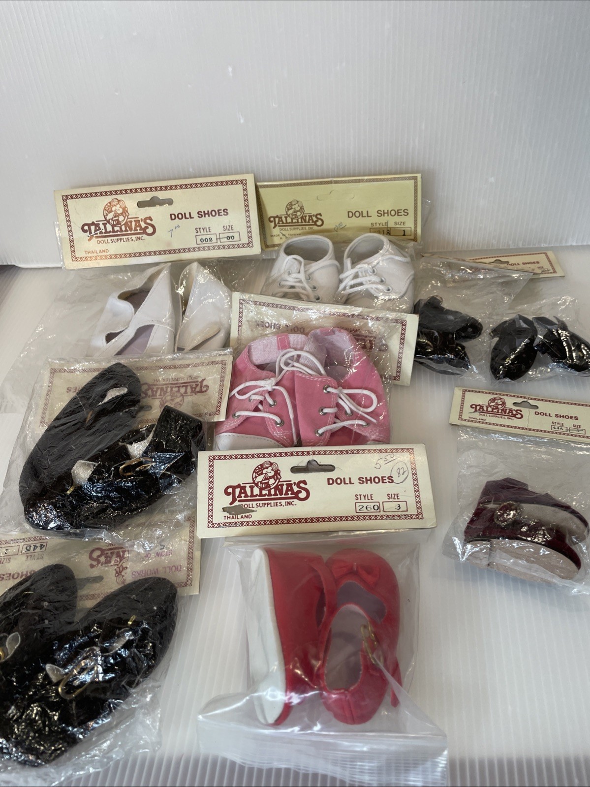 9 Pairs Tallina’s Doll Shoes NOS Size 00,1,2,3,9,10 NEW Pink Black Red White 9 Pairs Tallina’s Doll Shoes NOS Size 00,1,2,3,9,10 NEW Pink Black Red White