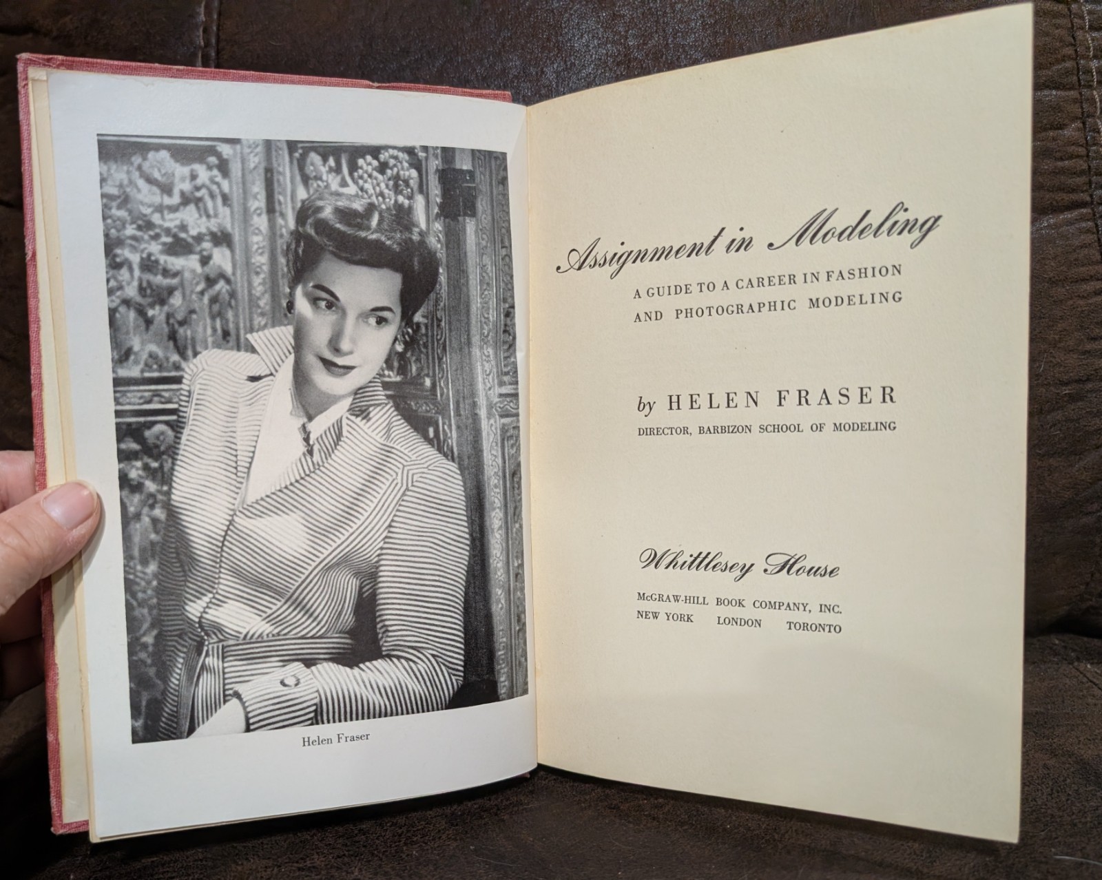 Ultra Rare Assignment In Modeling Helen Fraser (Of Barbazon) 1950 First Edition 