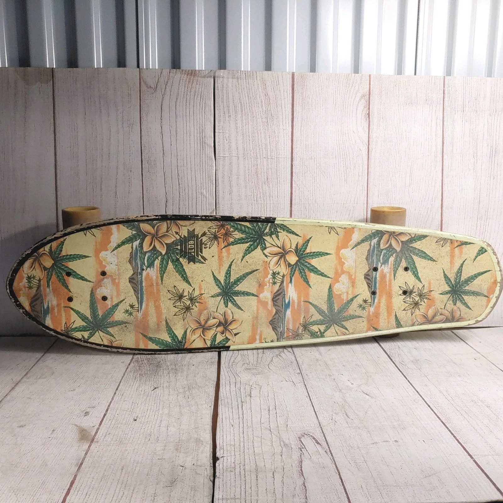 Globe Skateboard Cruiser Big Blazer Weed Marijuana - Complete Longboard - Used