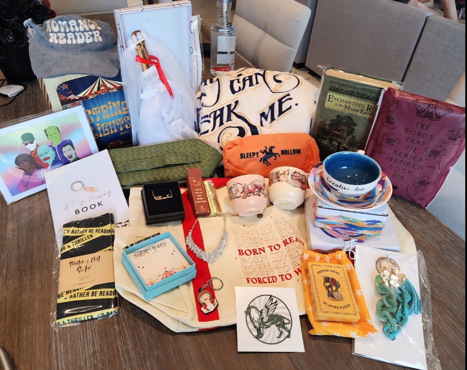 Bookish Items Box #1 Bookish Items Box #1