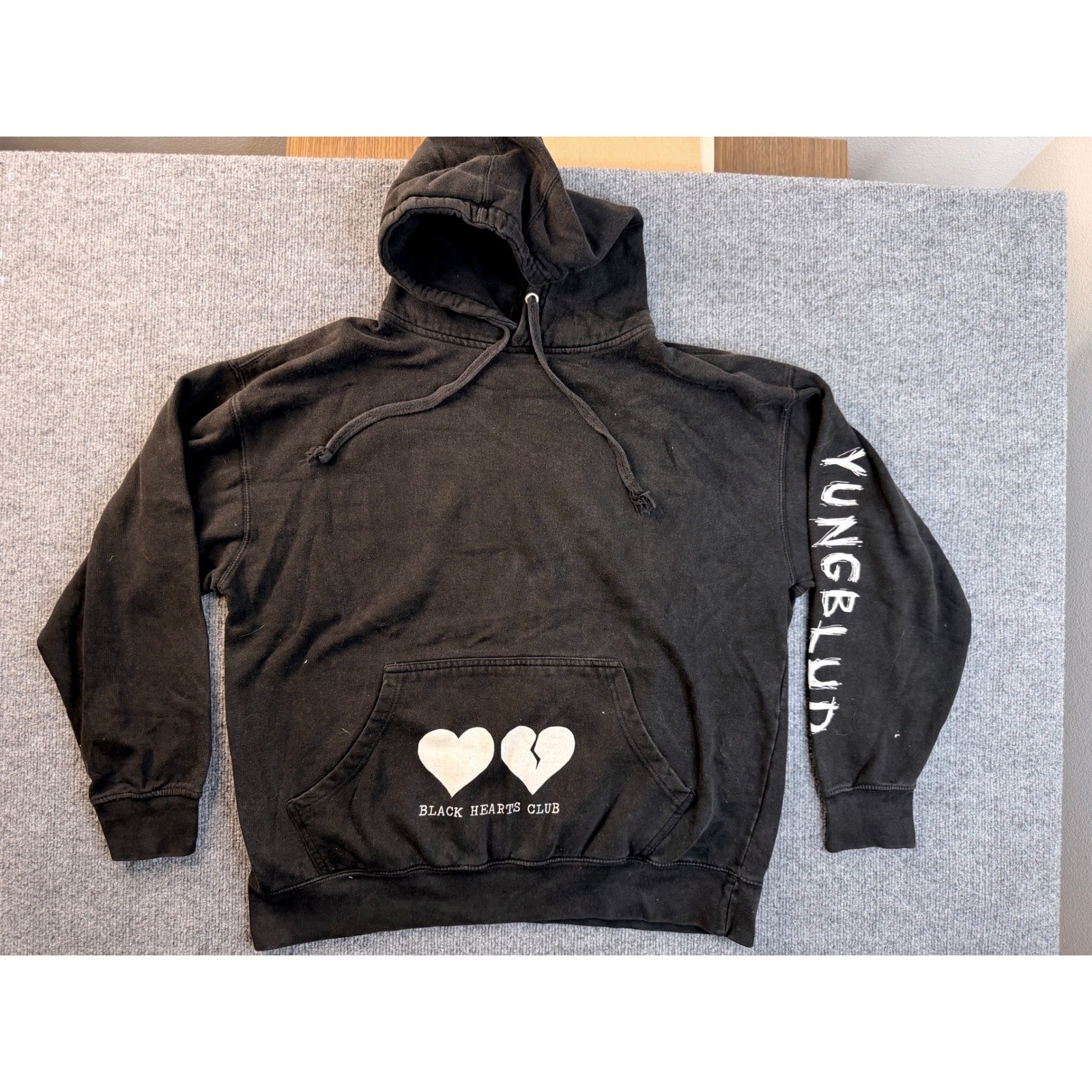 Yungblud Black Hearts Club Hoodie XL Black Graphic Band Tee Sweatshirt Faded Y2K