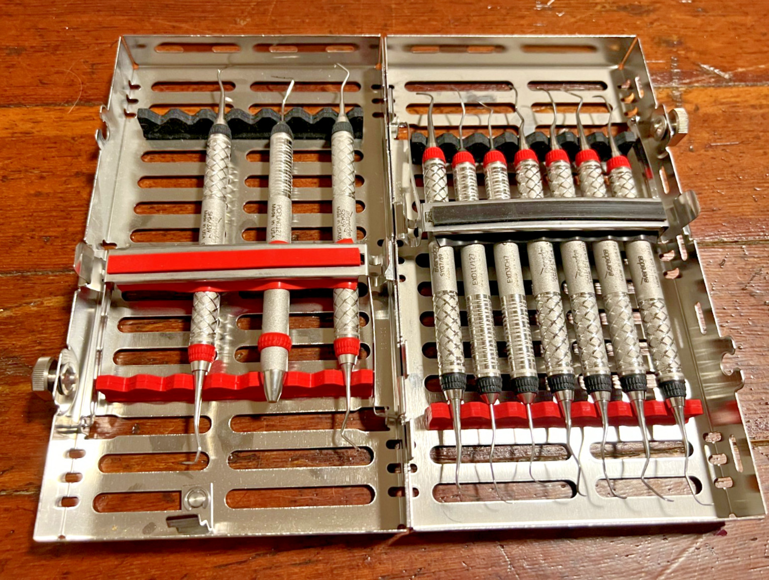 Hu-Friedy IMS Signature Series Dental Cassette + 10 instruments EUC SBH5/69 Hu-Friedy IMS Signature Series Dental Cassette + 10 instruments EUC SBH5/69