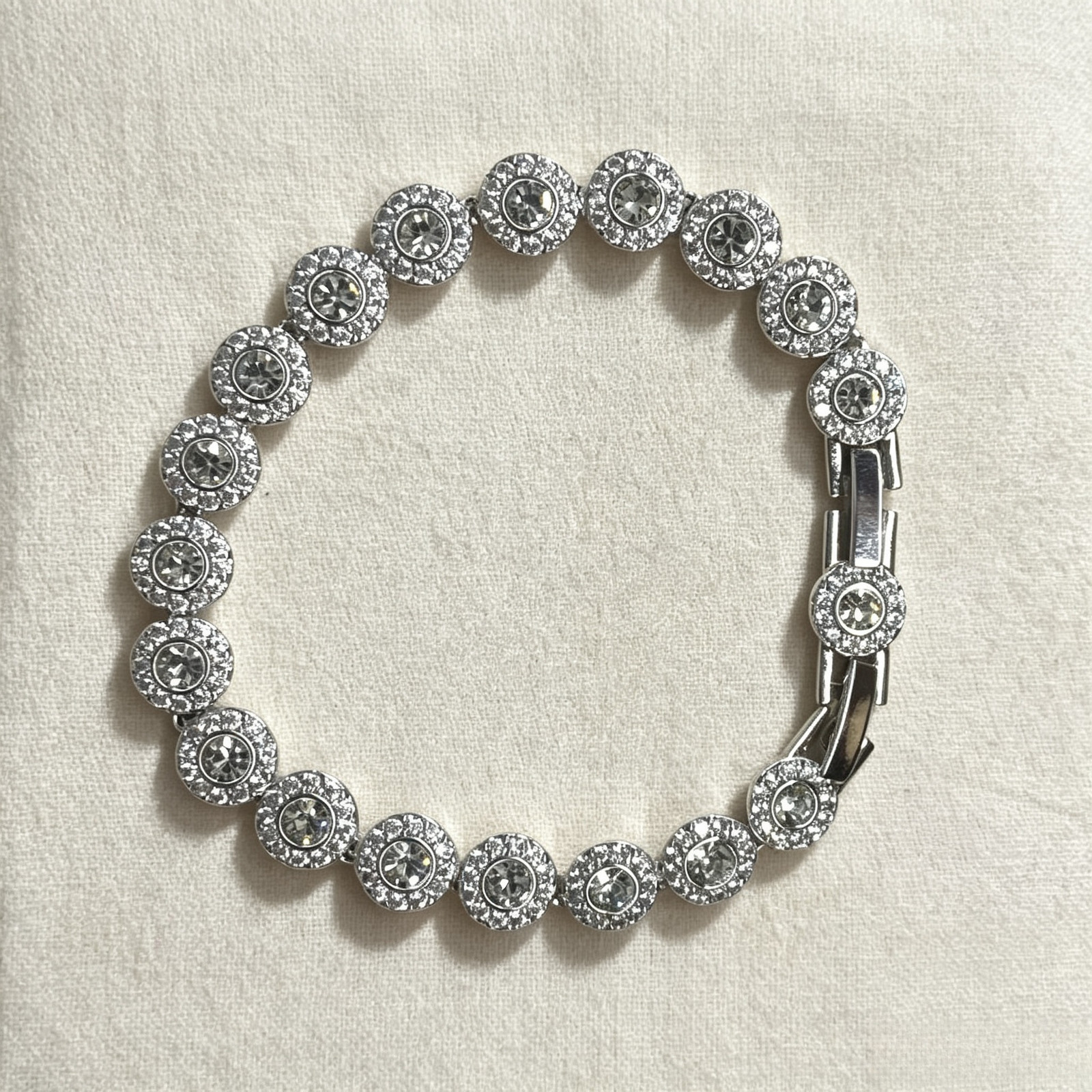 Swarovski Una Angelic Crystal Pavé Tennis Bracelet – Rhodium Plated Jewelry