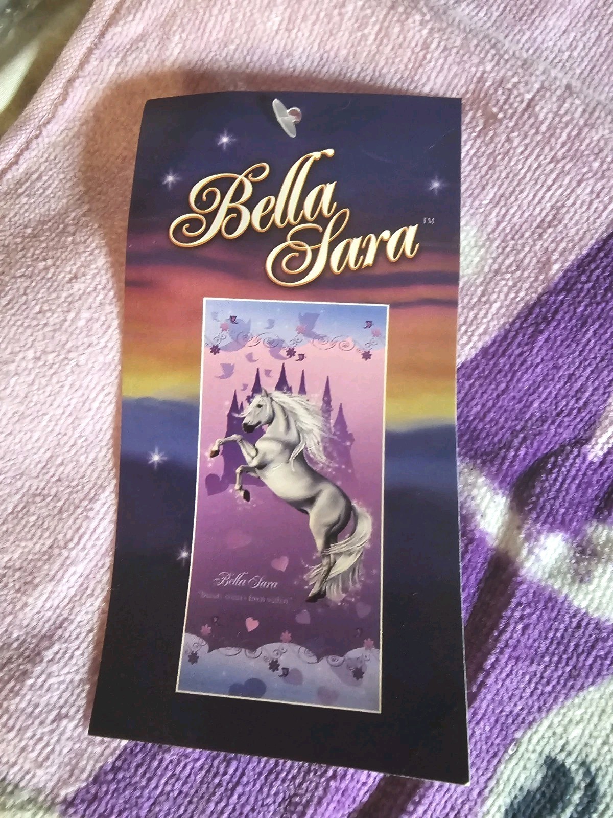 NEW-Bella Sara -throw Blanket- this is extremely rare i can\'t find another one NEW-Bella Sara -throw Blanket- this is extremely rare i can\'t find another one