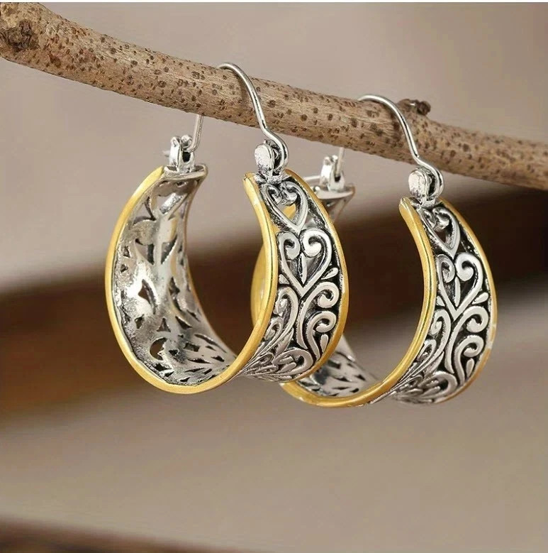 BRIGHTON BEACH Filigree Heart Pattern Earrings