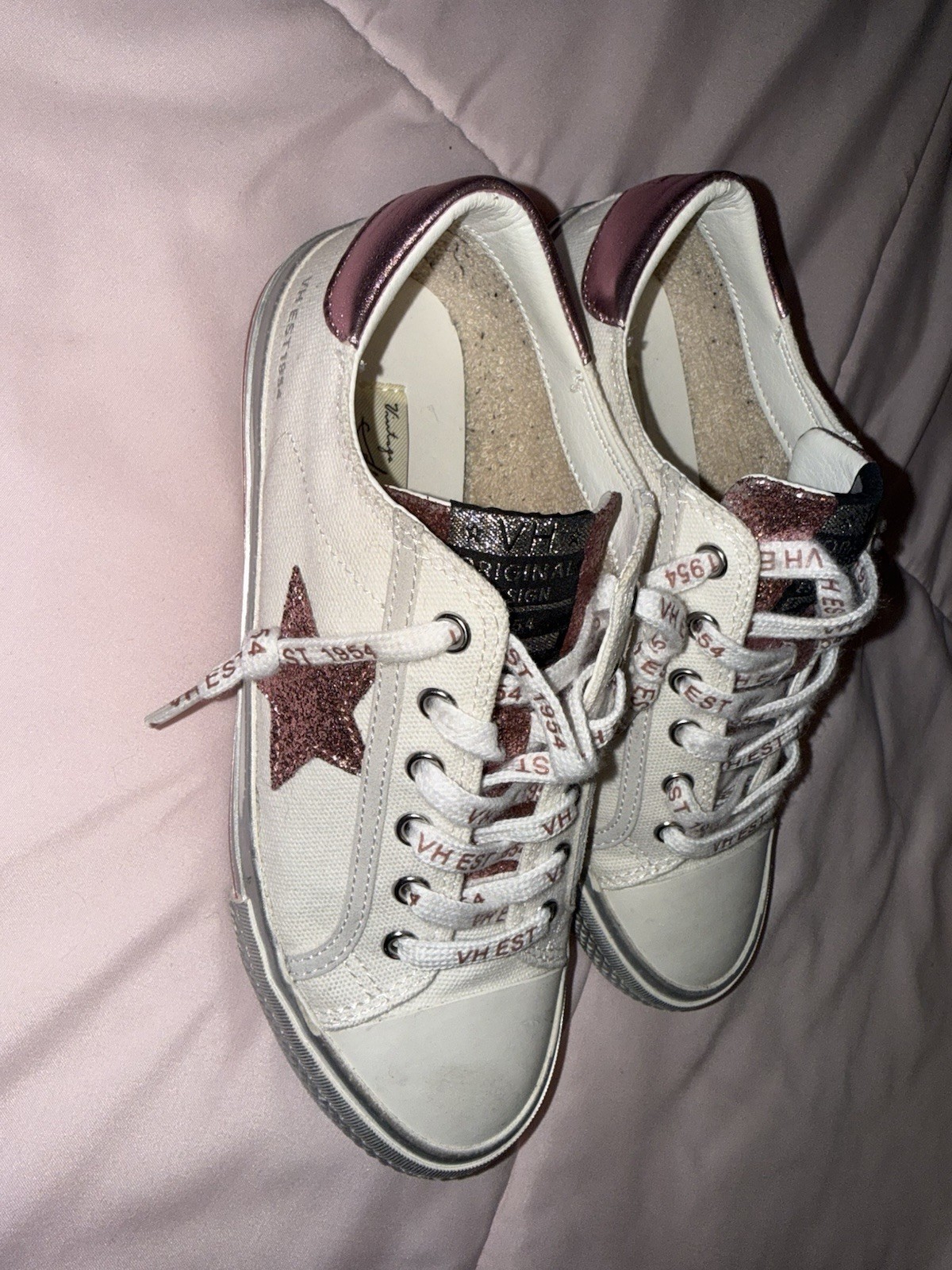 Vintage Havana Alive White/Pink Glitter Star Canvas Low Top Lace-Up Sneakers Vintage Havana Alive White/Pink Glitter Star Canvas Low Top Lace-Up Sneakers