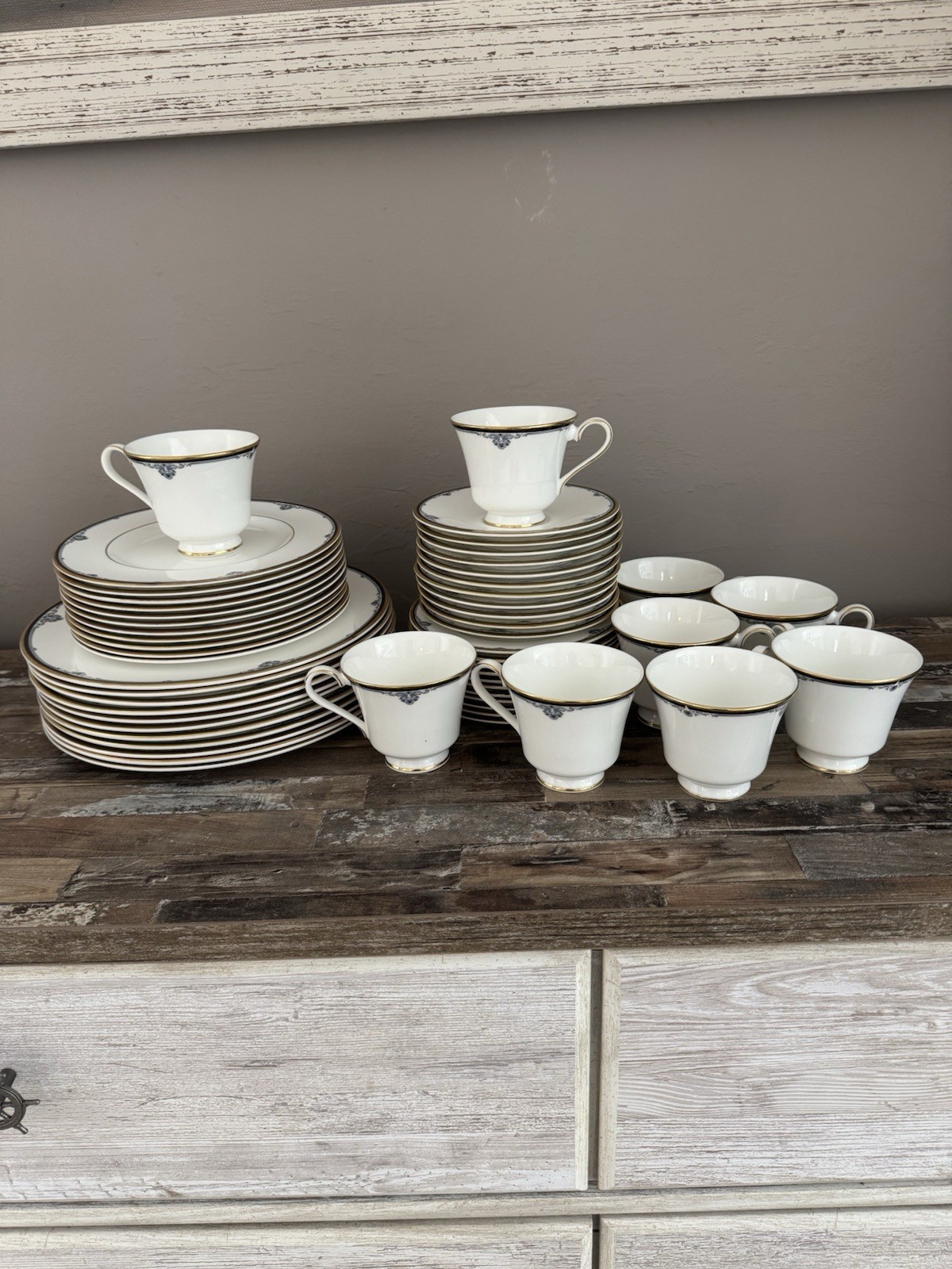1980’s ROYAL DOULTON PRINCETON - BONE CHINA PORCELAIN 52 PIECES Lot Beautiful