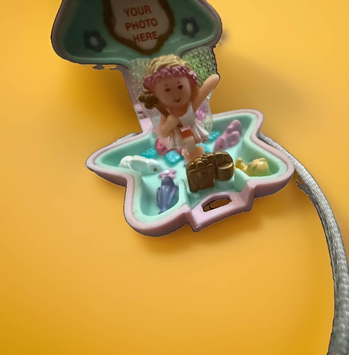 Vintage 1992 Bluebird Polly Pocket Lulu’s Fairy Spells Locket- Complete Set Vintage 1992 Bluebird Polly Pocket Lulu’s Fairy Spells Locket- Complete Set