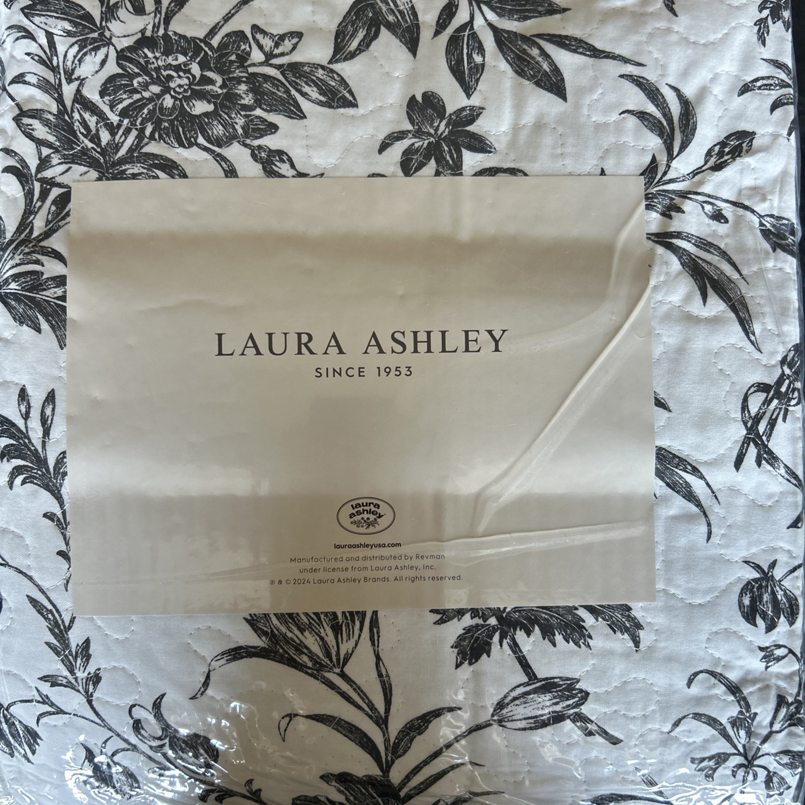 Laura Ashley Amberley Toile Reversible 4PC Daybed Quilt Set Cotton Black White