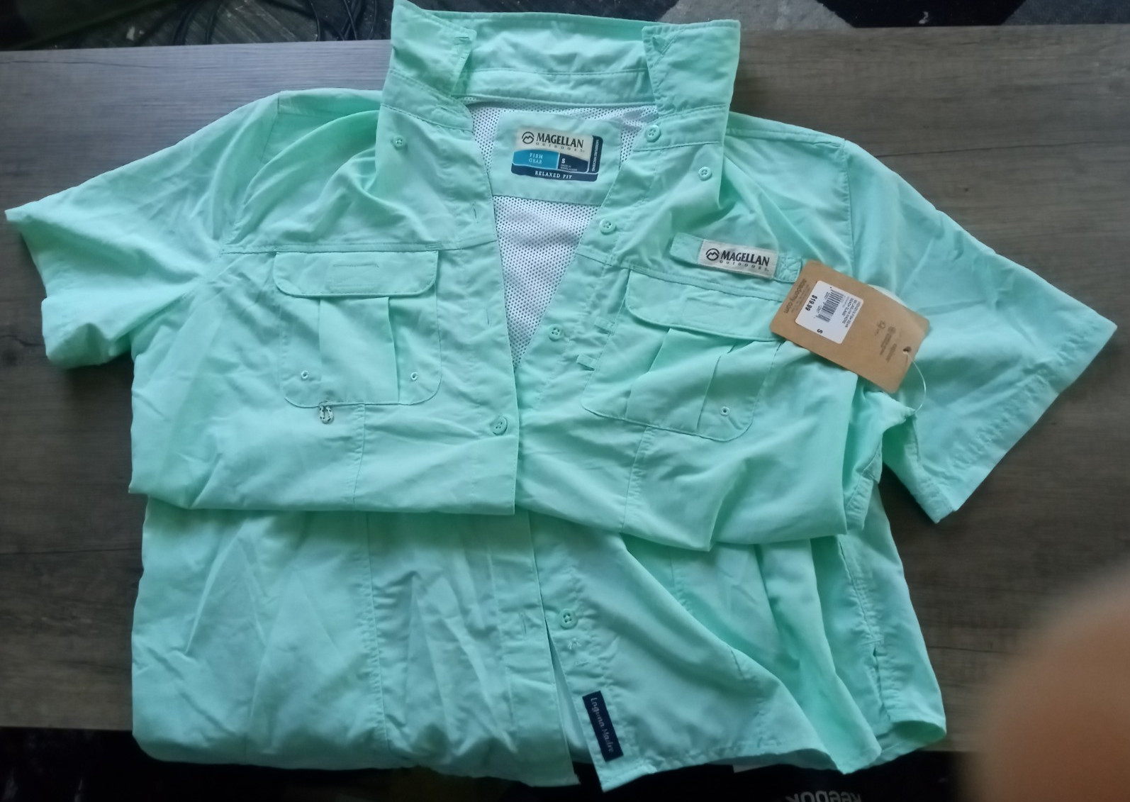 Magellan outdoors - mens fishing shirt - size small - NWT