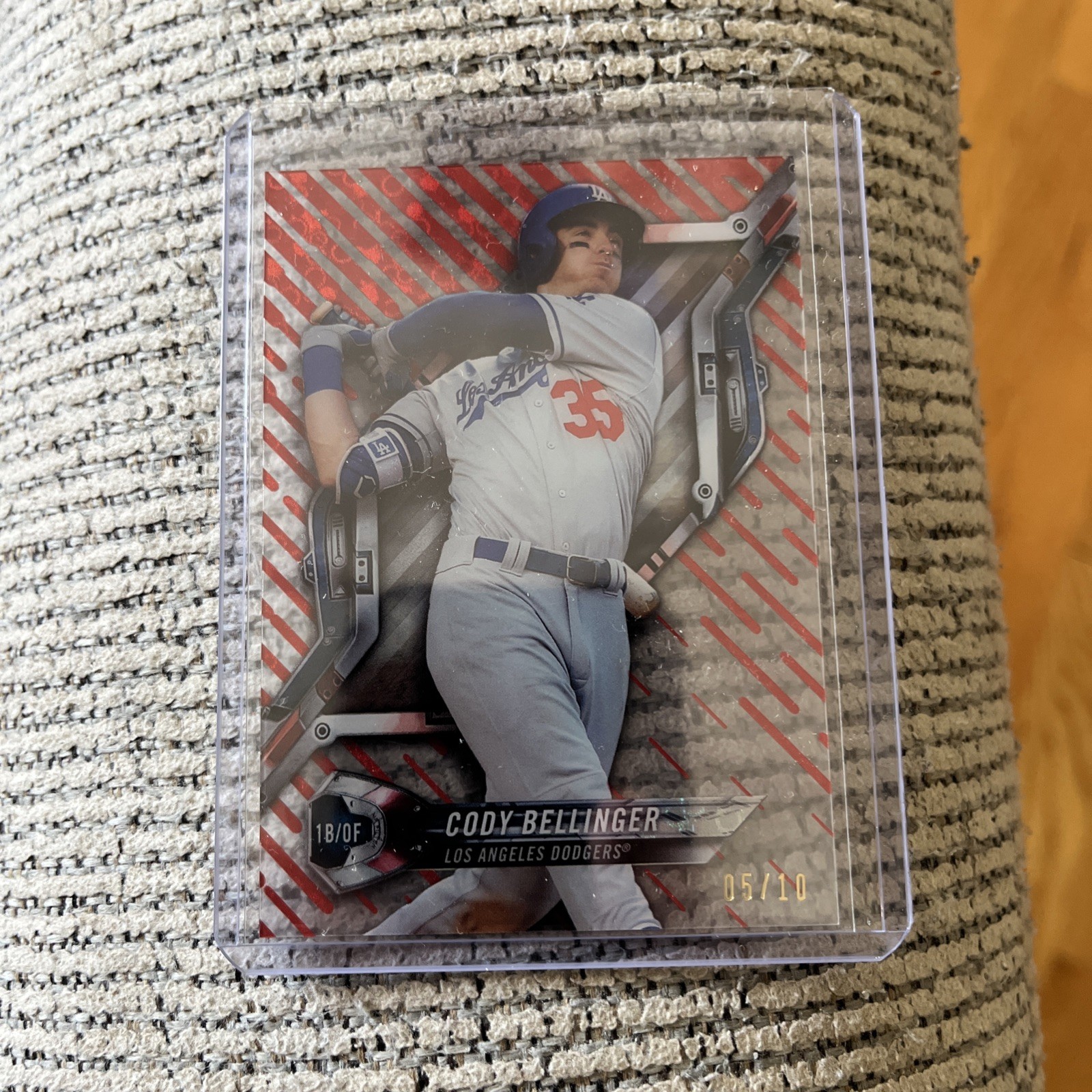 2018 Topps High Tek - Cody Bellinger #HT-CBE Galactic Diffractor-Red 5/10 