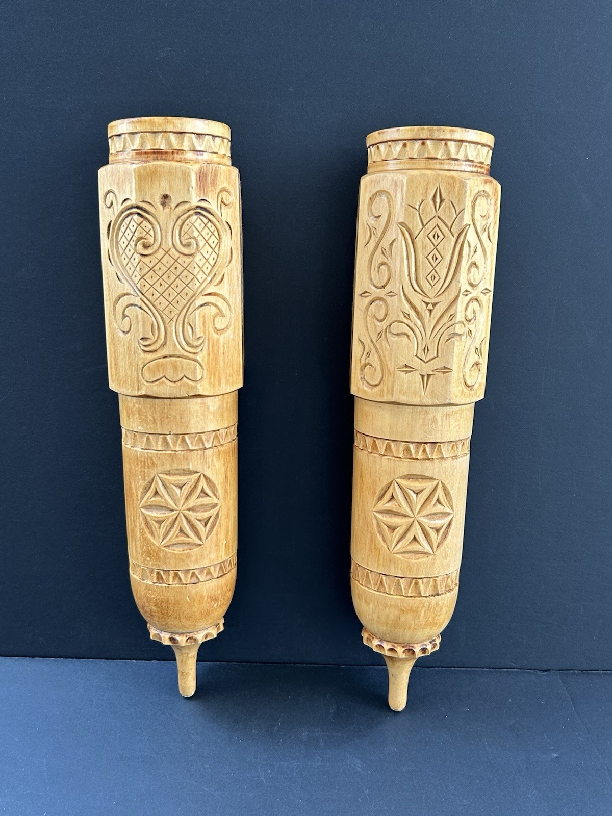 Vintage Scandinavian Folk Art Hand Carved Wood Wall Vases Pair Examen 76