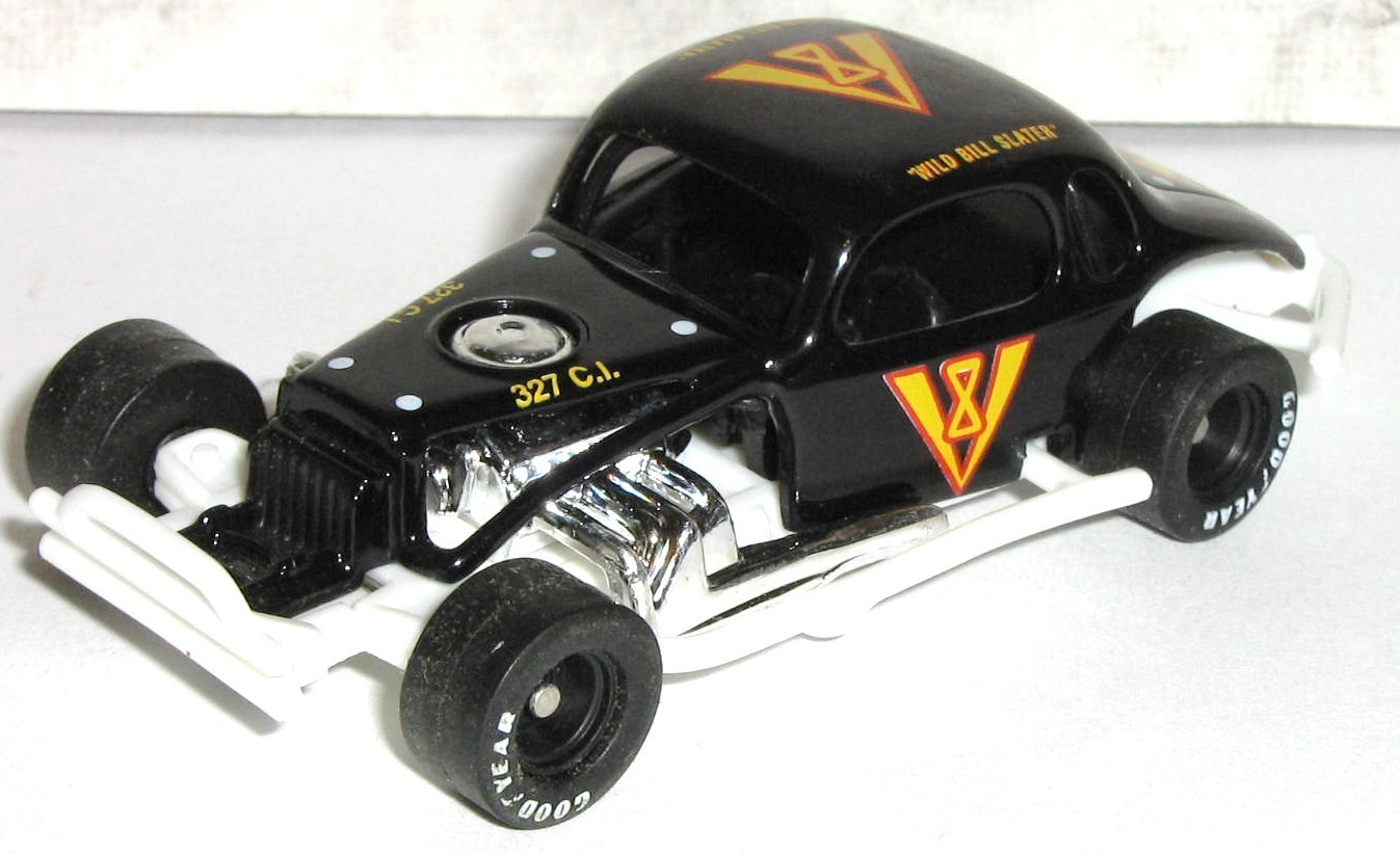 1/64 WILD BILL SLATER / #V8 = MODIFIED LEGENDS / DIRT Rubber Tire 