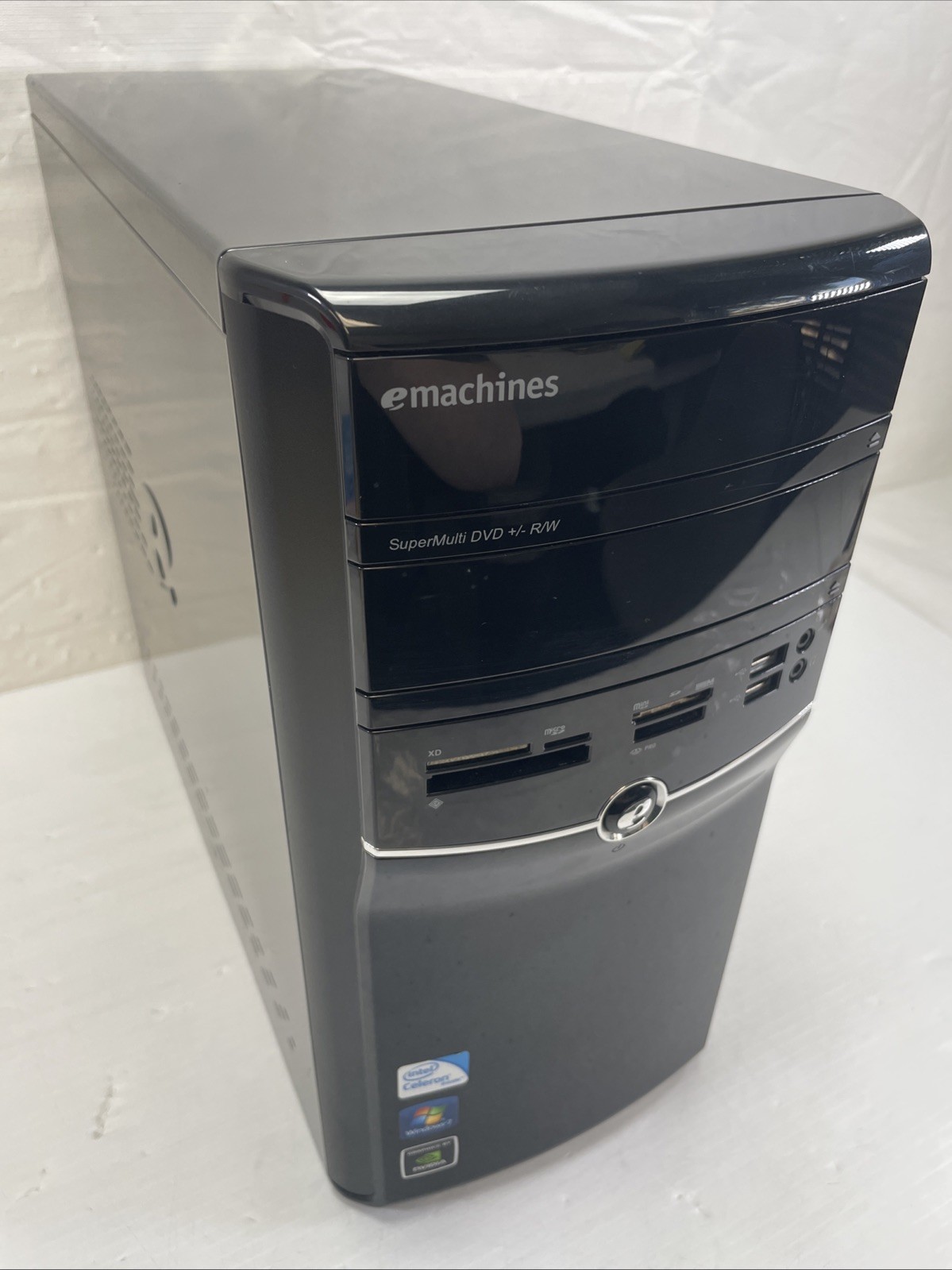Retro Gaming eMachines ET1831-05 Core 2 Duo E8400 3.0GHz 4GB RAM 500GB HDD WinXP
