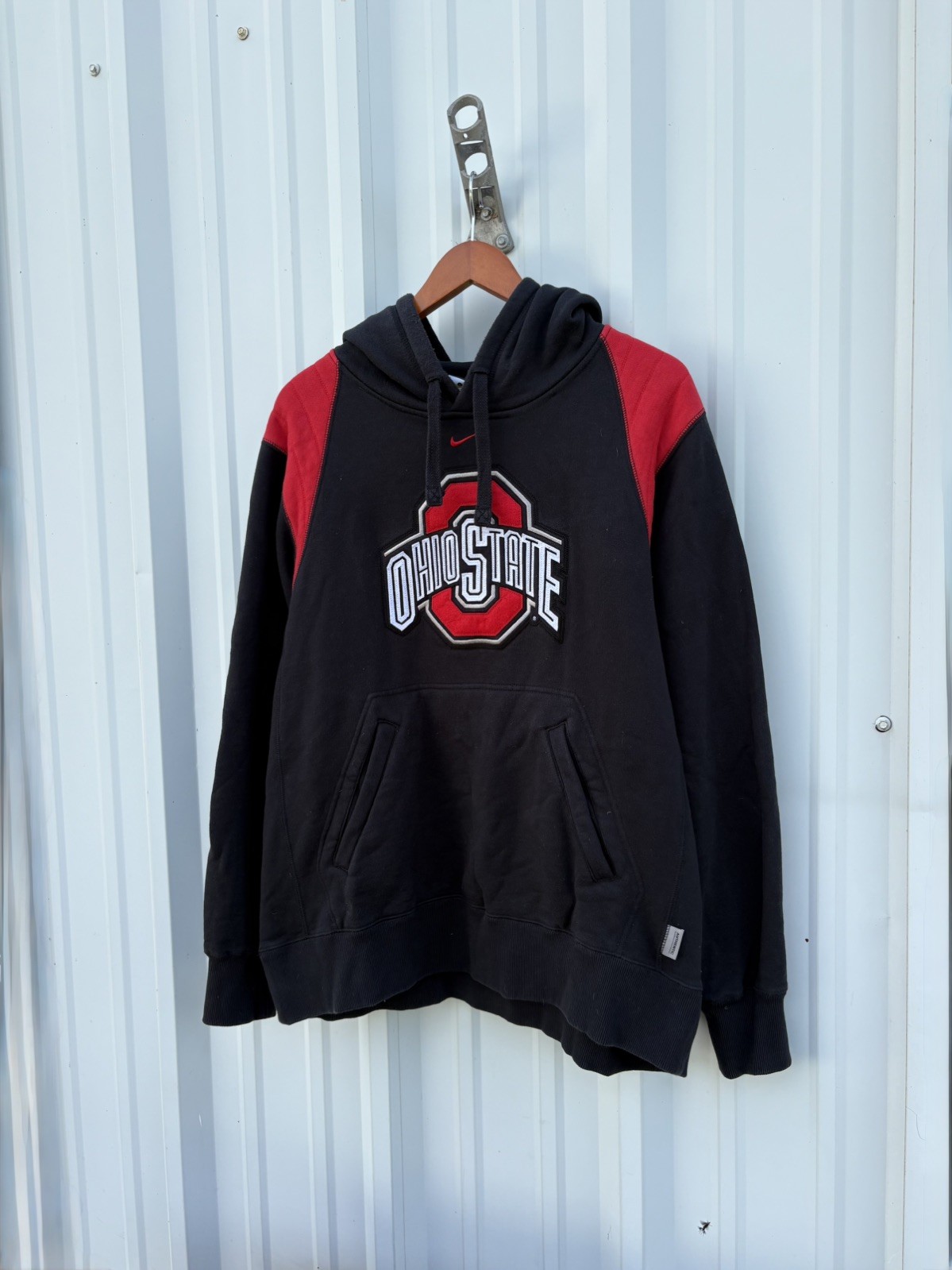 Vintage Ohio State Buckeyes Nike Team Center Swoosh Hoodie Mens Large Black Y2K Vintage Ohio State Buckeyes Nike Team Center Swoosh Hoodie Mens Large Black Y2K