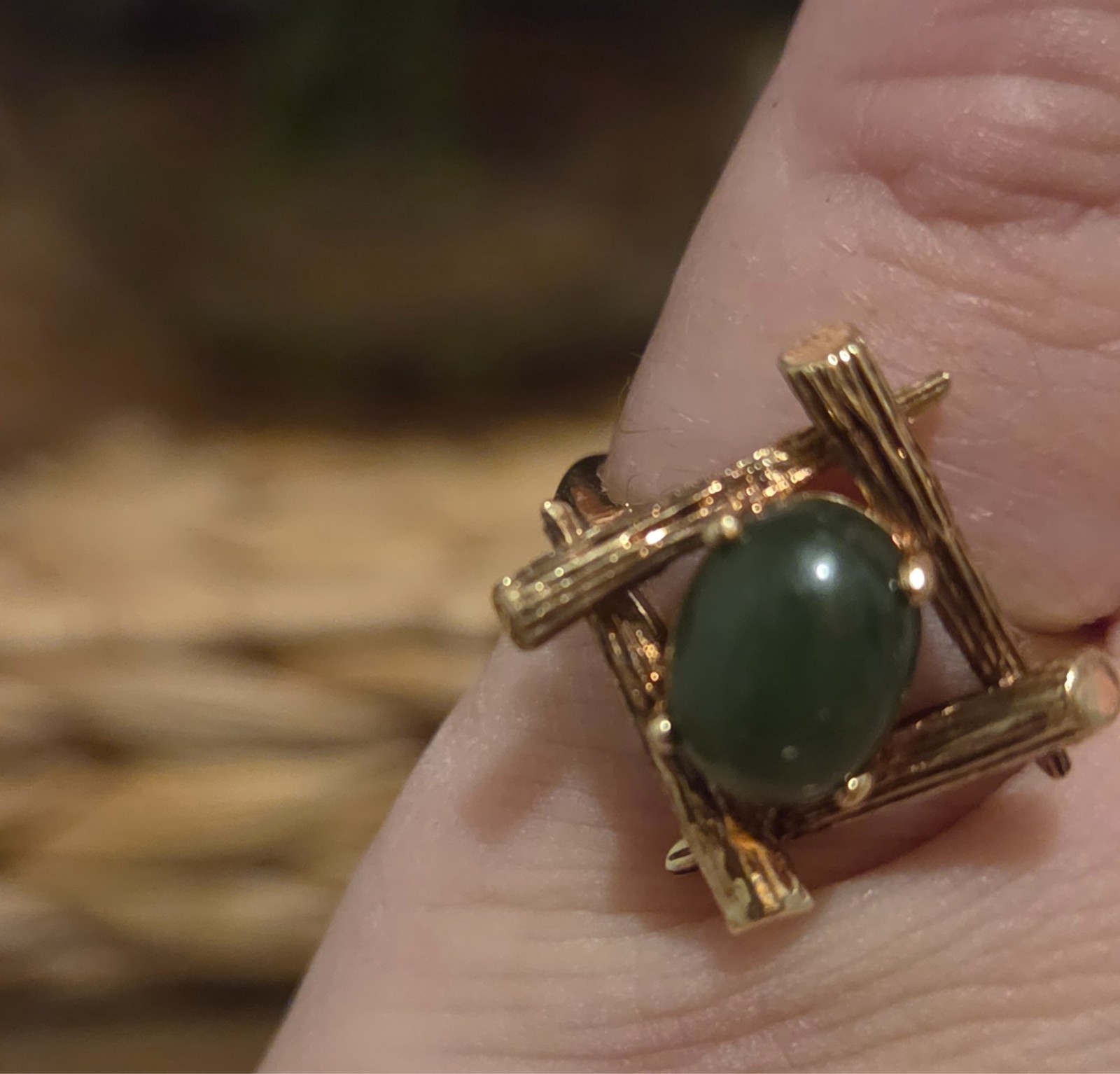 **New vintage-style ring 💚 14K yellow gold with a natural Nephrite Jade stone.