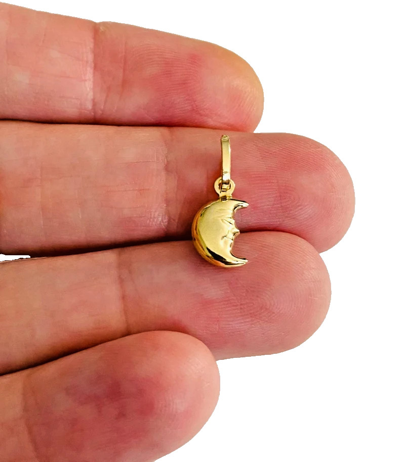Real 14K Gold Moon Pendant 0.67\