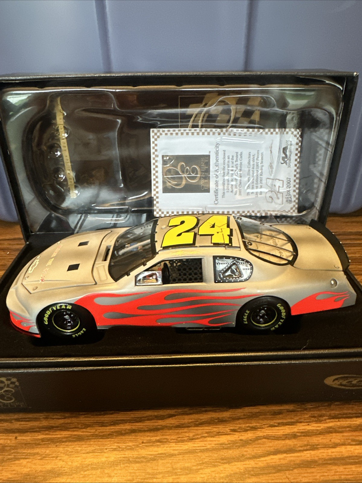 2007 #24 Jeff Gordon Dupont Track Test Car Chevrolet 1:24 ELITE RCCA DIECAST