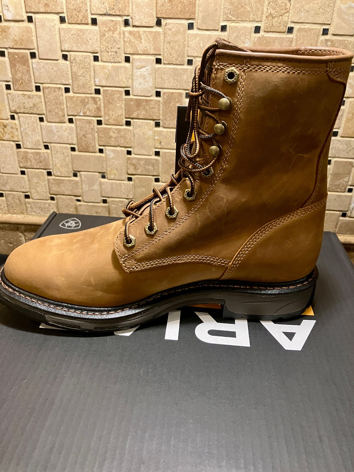 Ariat Workhog 8\ Ariat Workhog 8\