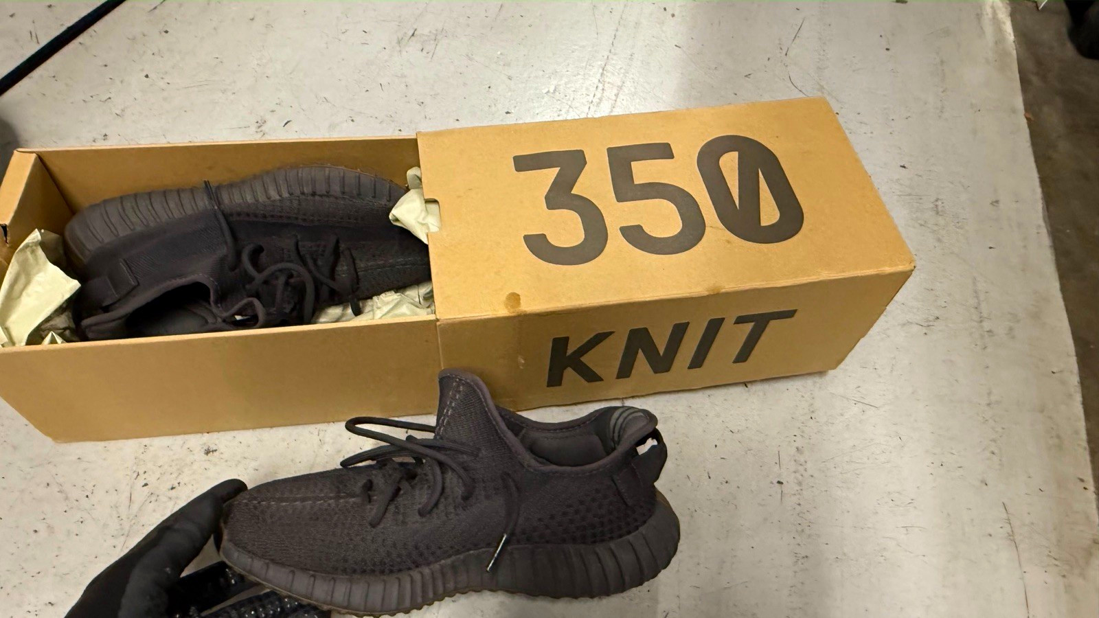 adidas Yeezy Boost 350 V2 Cinder Non-Reflective Low Top Lace-Up FY2903 adidas Yeezy Boost 350 V2 Cinder Non-Reflective Low Top Lace-Up FY2903