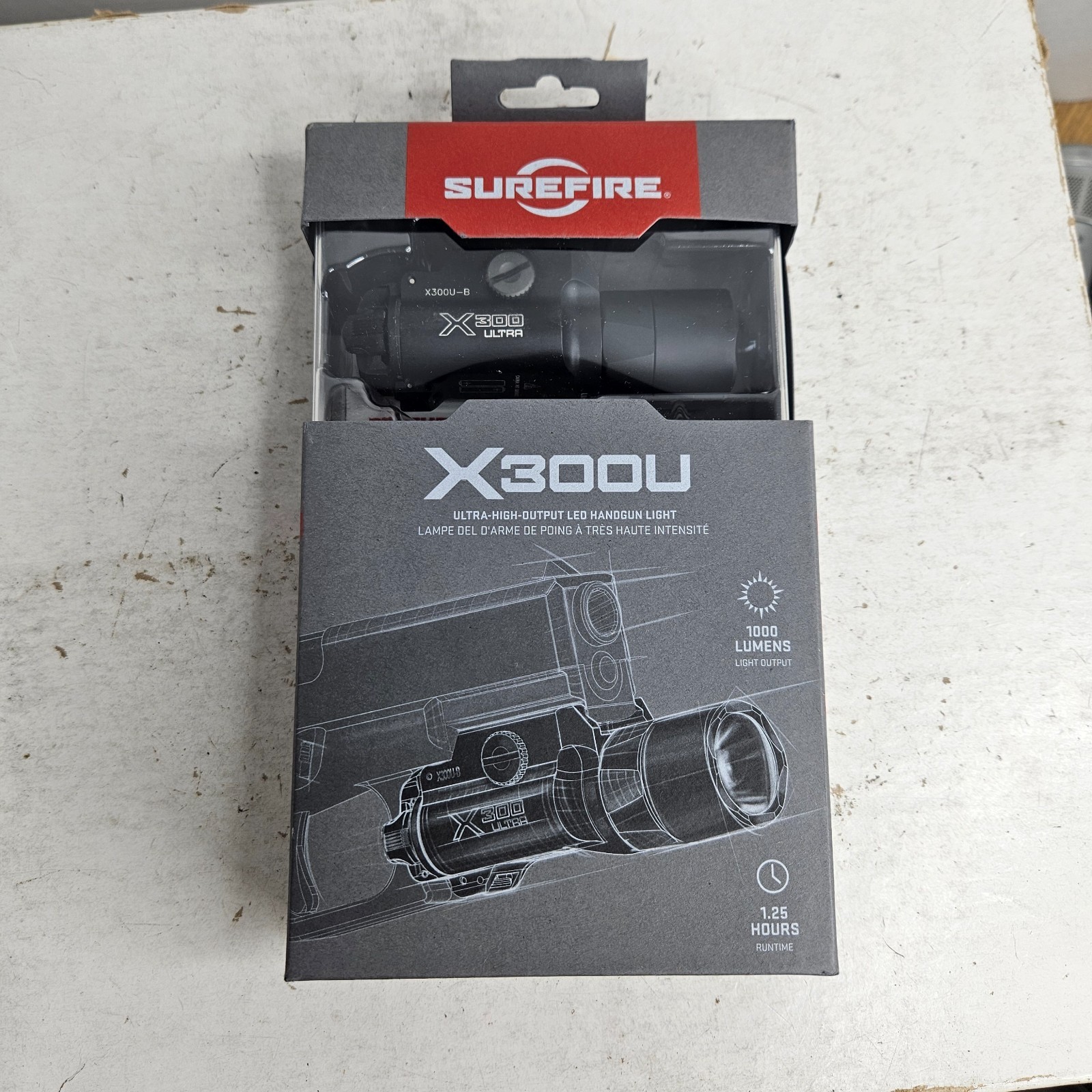 SureFire X300U-B 1k Lumens  Weapon Light w/ T-Slot Mounting Rail Black (X300U-B)