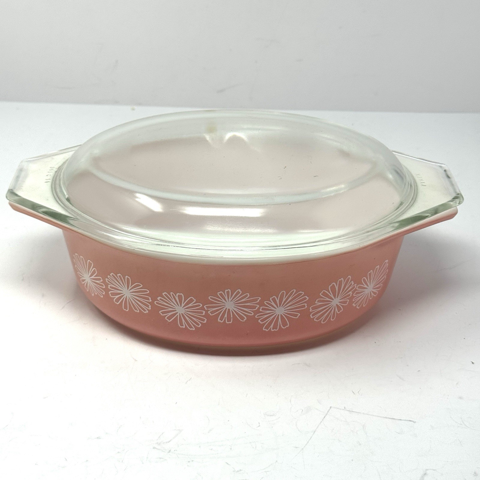 Vintage Pyrex Pink Daisy 043 Oval Casserole Dish With Lid 1 1/2 Qt Very Nice