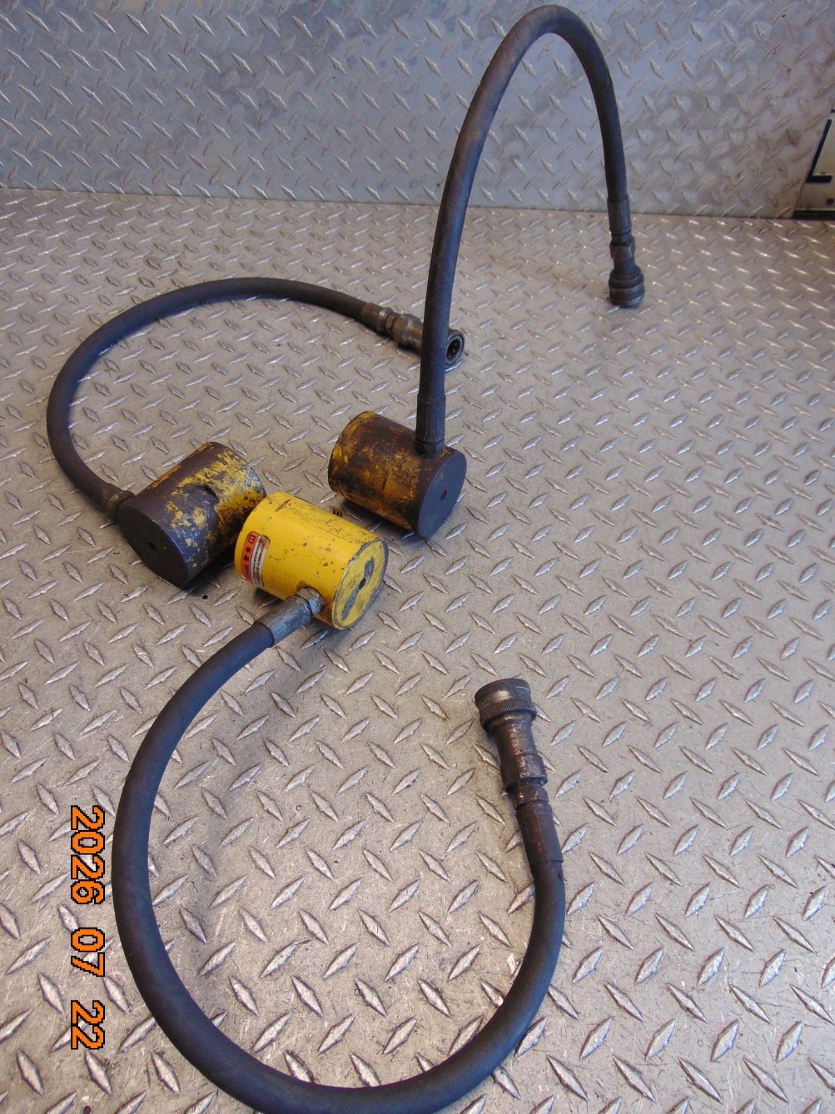 (1) ENERPAC RCS101 HYDRAULIC CYLINDER 10-TON 10,000 PSI