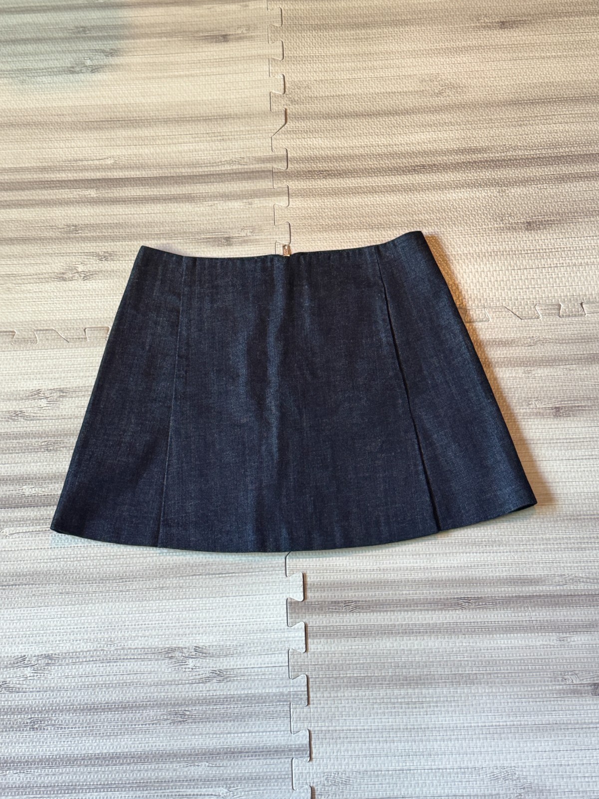 Rare Victoria Beckham Jeans Women\'s Dark Wash Kangaroo Pocket Denim Mini Skirt