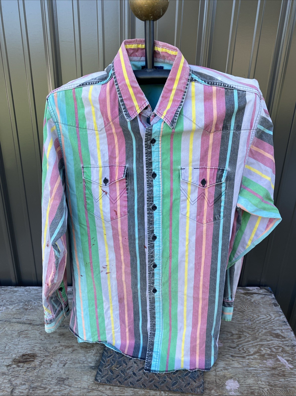 Vtg Wrangler Brushpopper Western Shirt Size 17x37  XL,  Distressed Paint Spots
