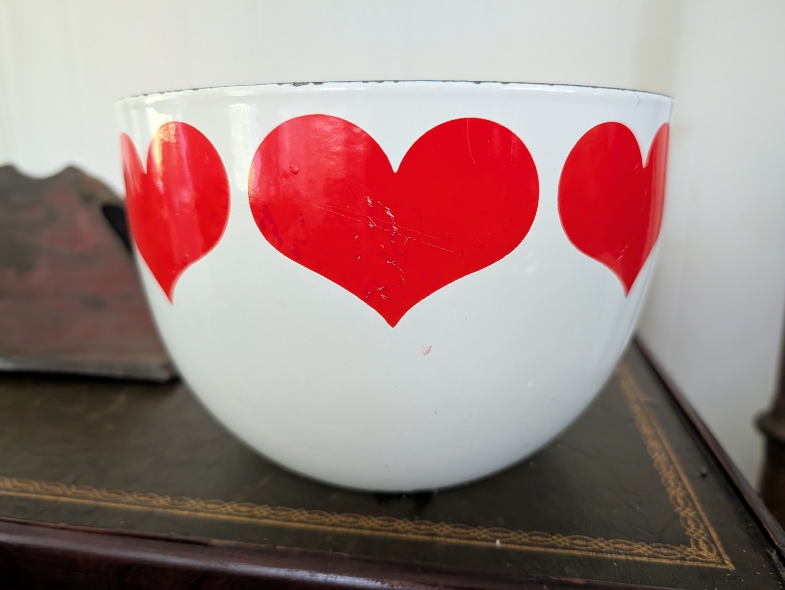 Vintage 1960s Arabia Finel Finland Enamel Heart Bowl Kaj Franck 8 1/4 Inch Vintage 1960s Arabia Finel Finland Enamel Heart Bowl Kaj Franck 8 1/4 Inch