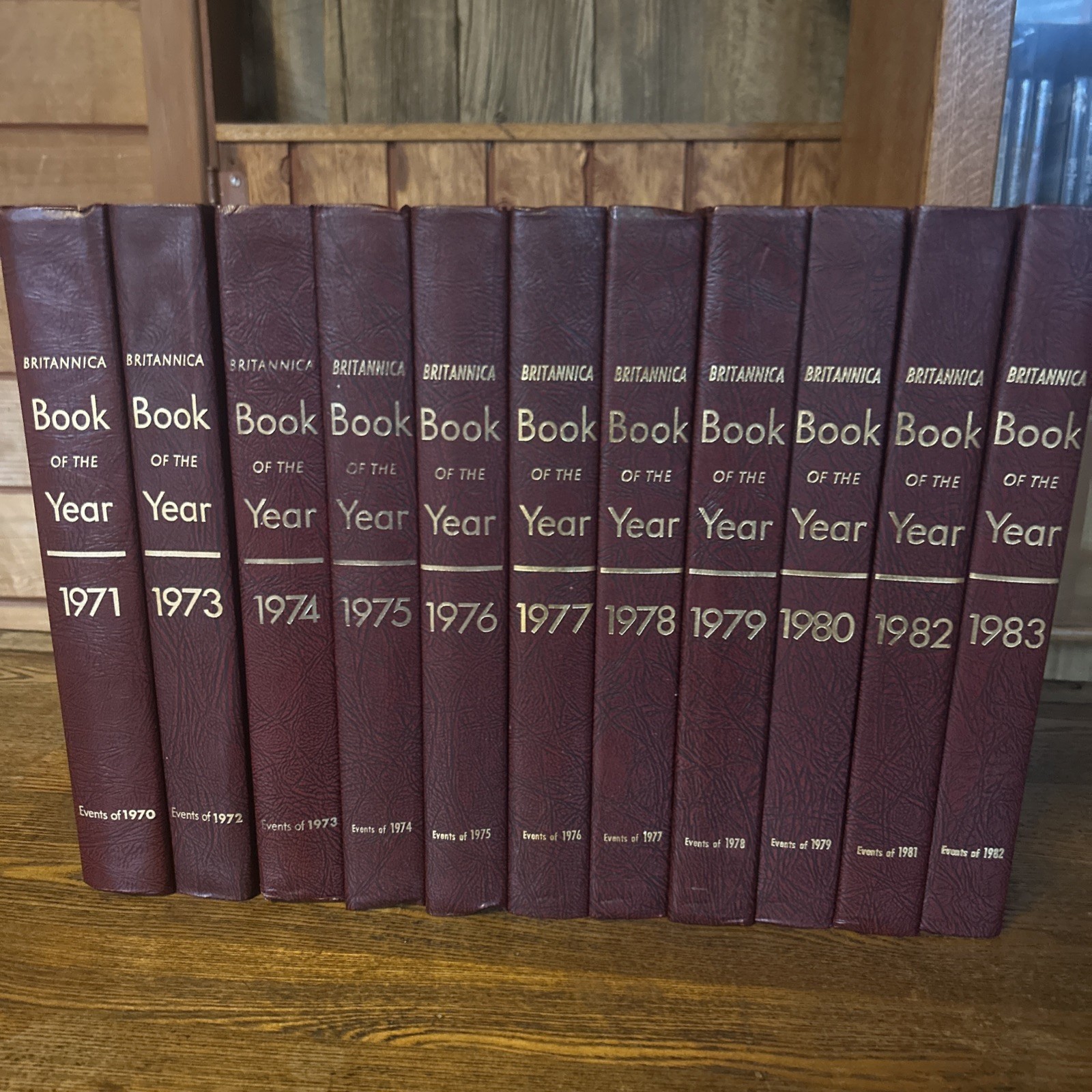U Pick 11 Britannica Books Of The Year 1971-1983 Ex Cond. Ask about discount. 