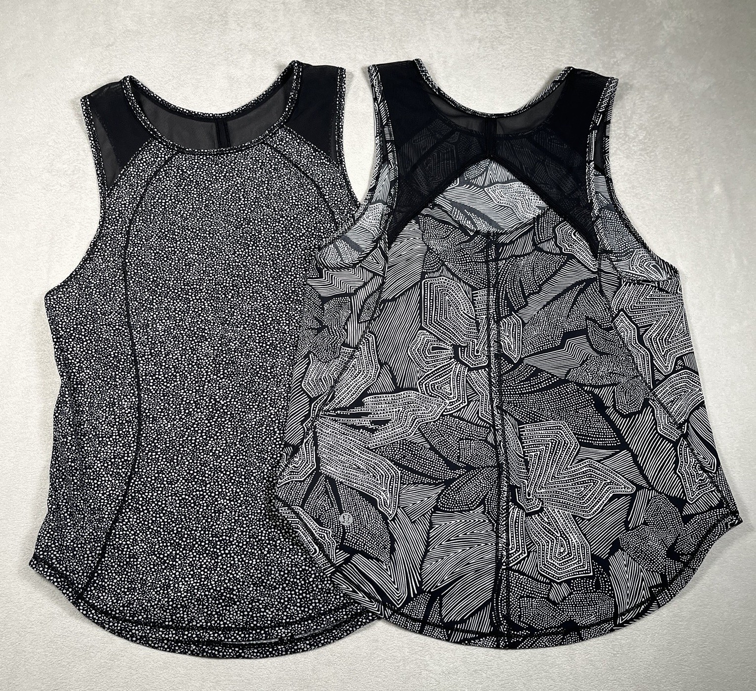 *Two-Lululemon Sculpt Workout Tanks Top Dottie Tribe White Black Size 6 *EUC