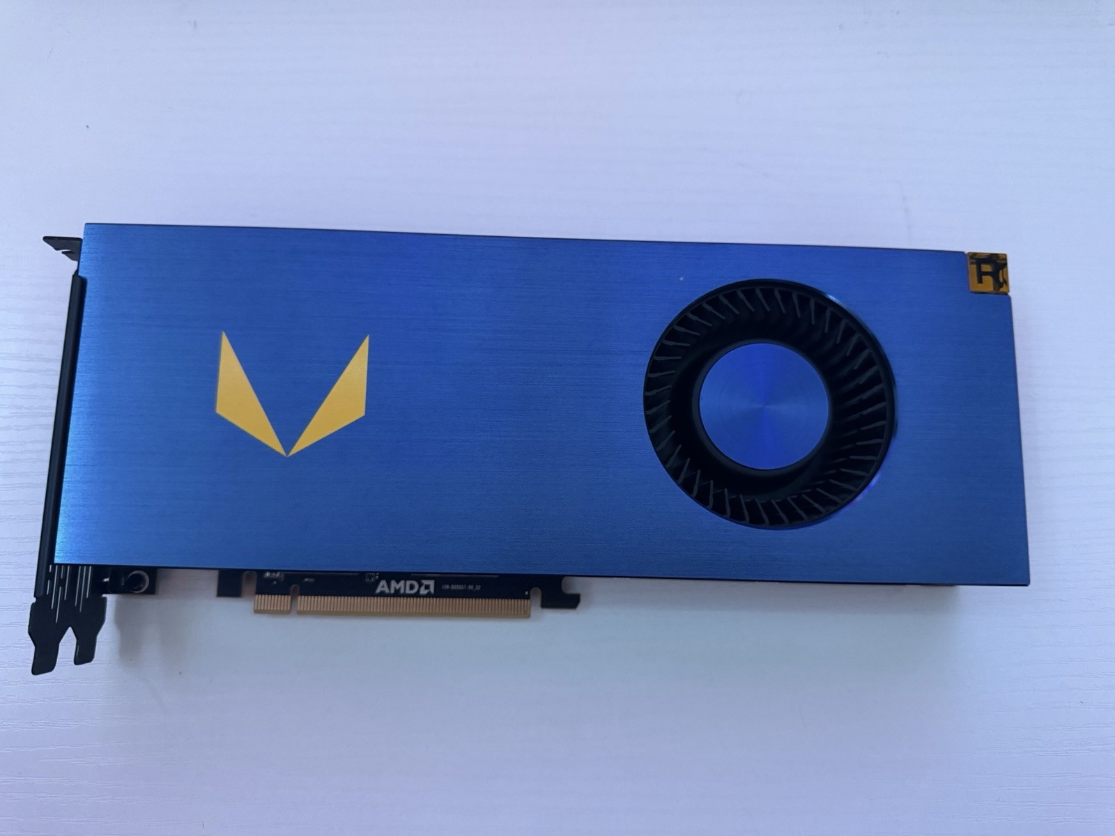 AMD Radeon Vega Frontier Edition 16GB HBM2 Graphics Card