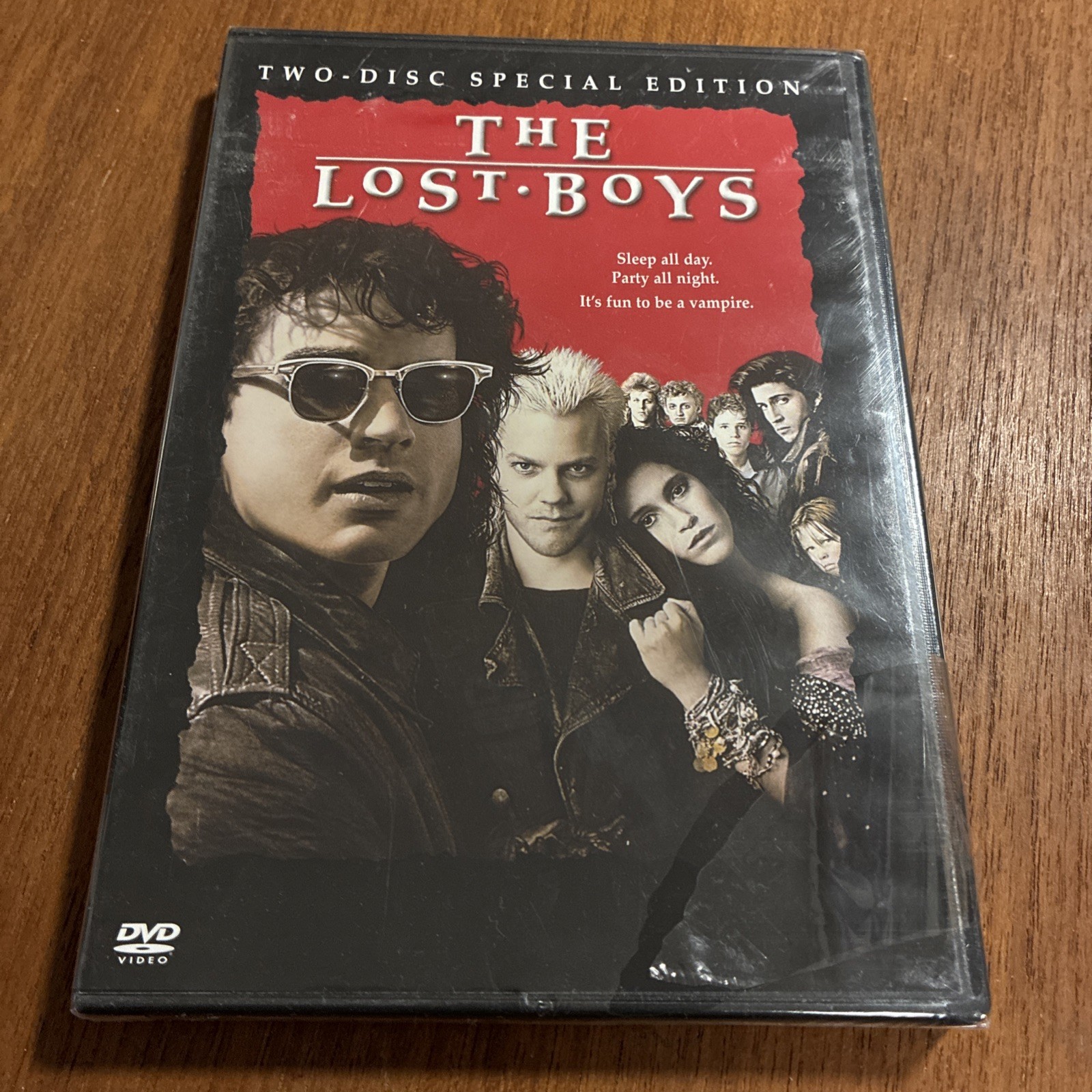 New Sealed 1987 The Lost Boys DVD 2 Disc Set Corey Feldman Kiefer Sutherland