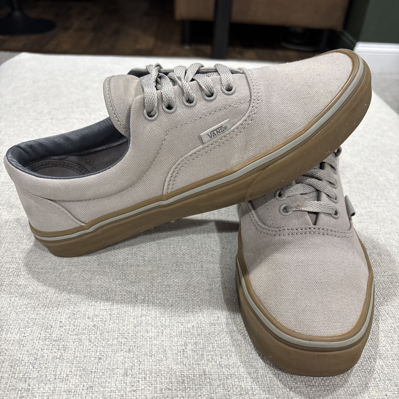 VANS Men\'s Low Top Vintage Sneakers Gray Lace-Up Gum Rubber Sole 9.5 -RARE COLOR