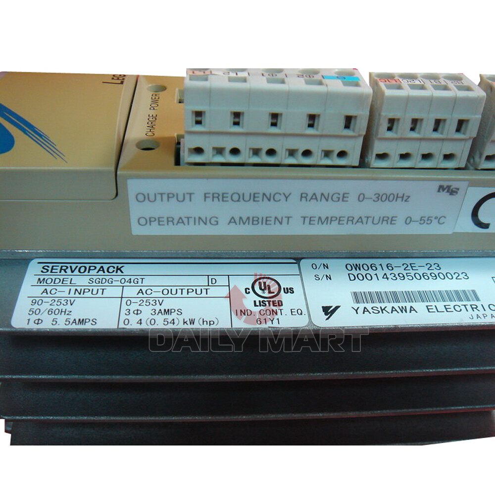 New In Box Yaskawa SGDG-04GT Servo Driver