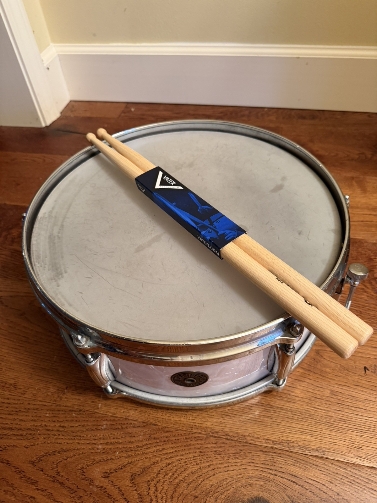 Vintage 1950s-60s Gretsch Dixieland 5.5  x  14 Snare Drum - White Pearl