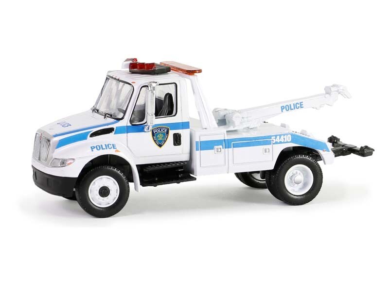 2019 International Durastar 4400 Tow Truck 1:64 Model - Greenlight 33250A