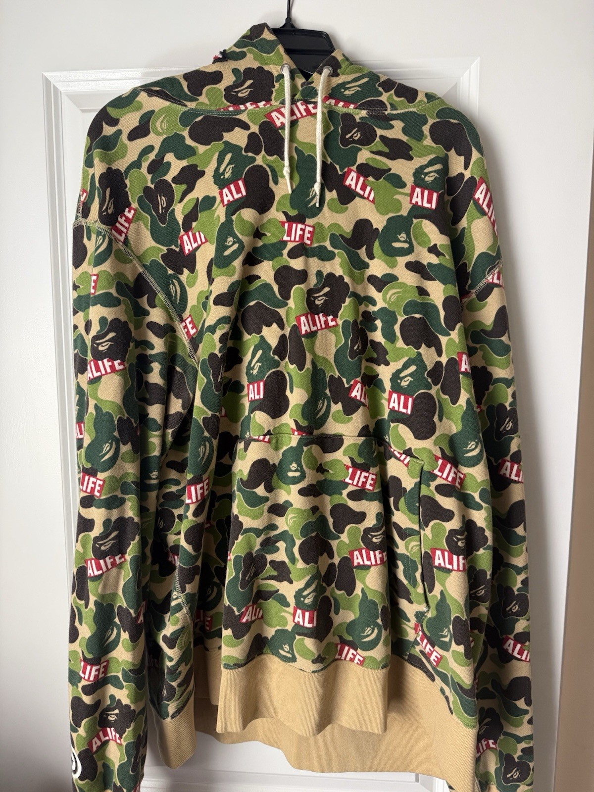 Bape x ALIFE Pullover Hoodie Size 2XL Men’s (2015) Bape x ALIFE Pullover Hoodie Size 2XL Men’s (2015)