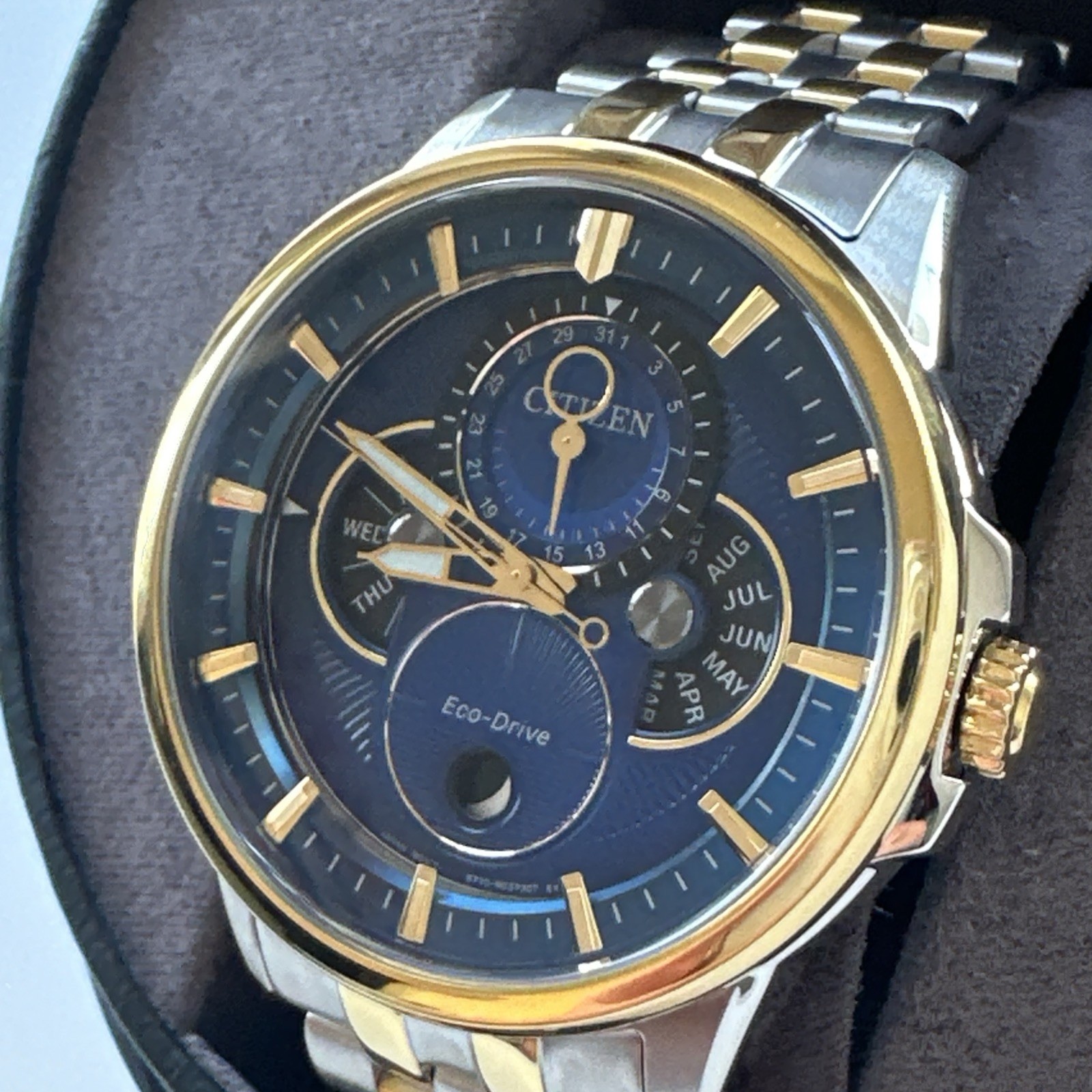 Citizen Eco-Drive Men's Calendrier Moon Phase Multifunction Watch BU0054-52L