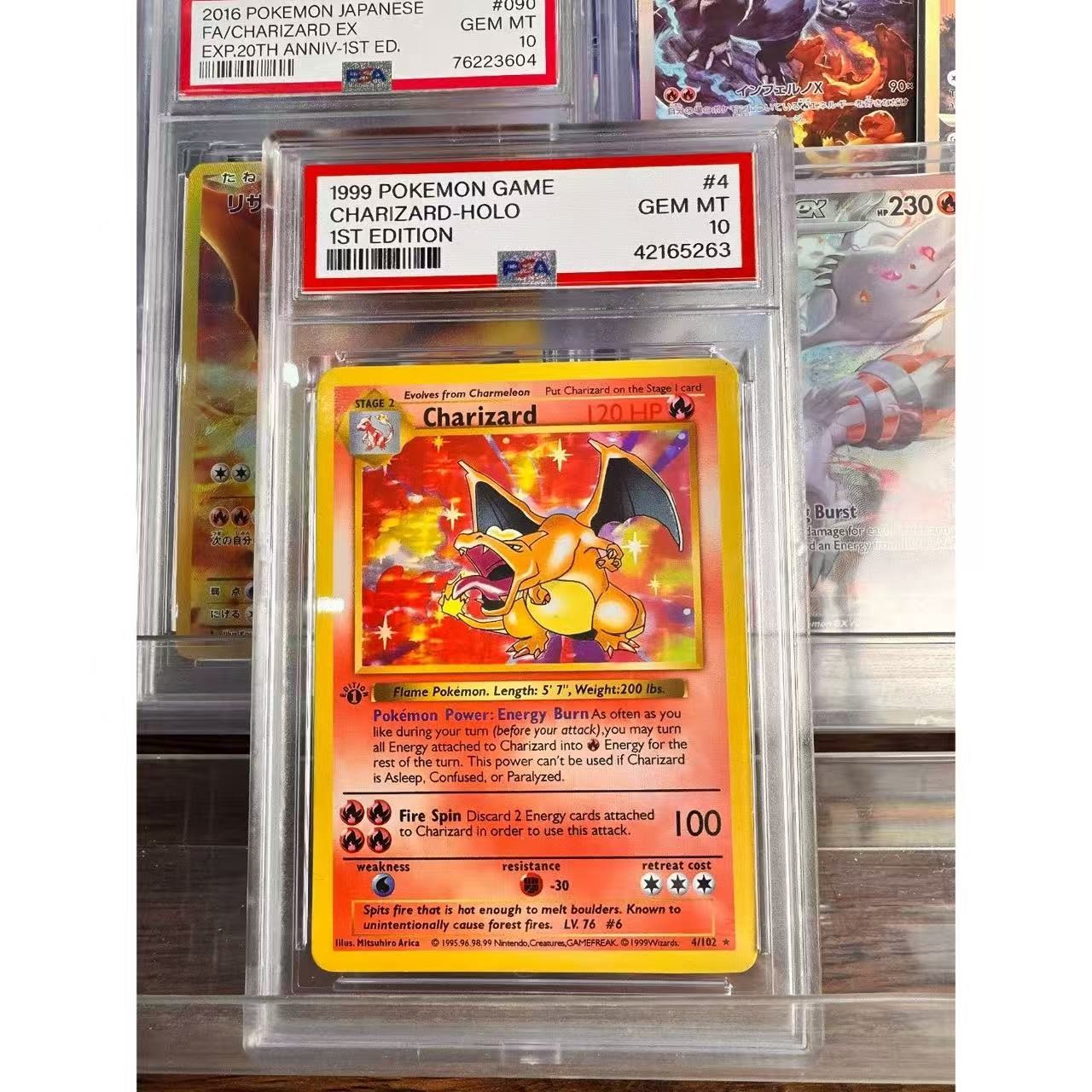 PSA10 1999 Pokémon English 1st Edition Charizard Holo Original Card Hand-Photogr