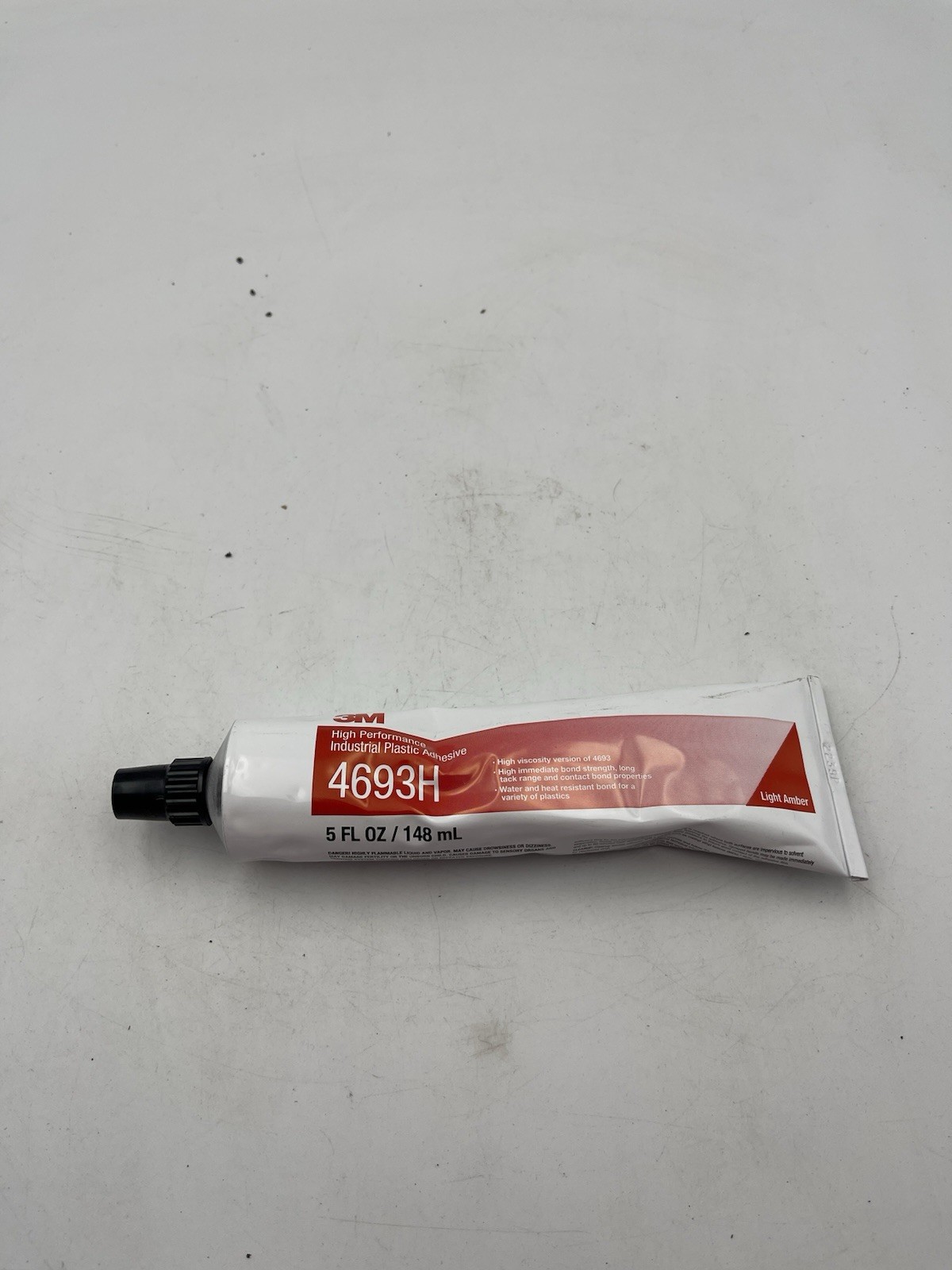 3M High Performance Industrial Plastic Adhesive 4693H, Light Amber, 5 oz Tube 3M High Performance Industrial Plastic Adhesive 4693H, Light Amber, 5 oz Tube