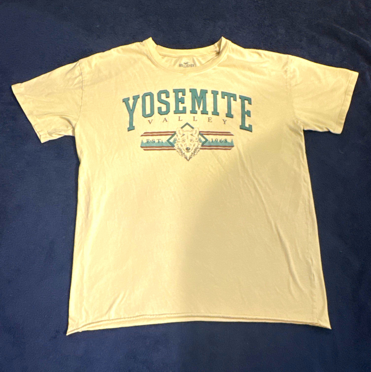 Hollister Men’s S White Cotton Knit Crewneck Short Sleeve Yosemite Graphic Tee Hollister Men’s S White Cotton Knit Crewneck Short Sleeve Yosemite Graphic Tee