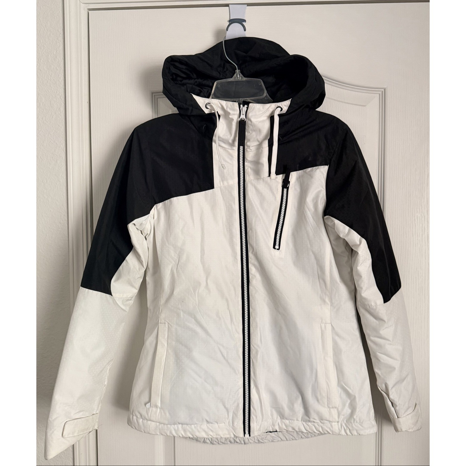 Body Glove Snow Jacket Black White Hooded Size S Pre-Owned