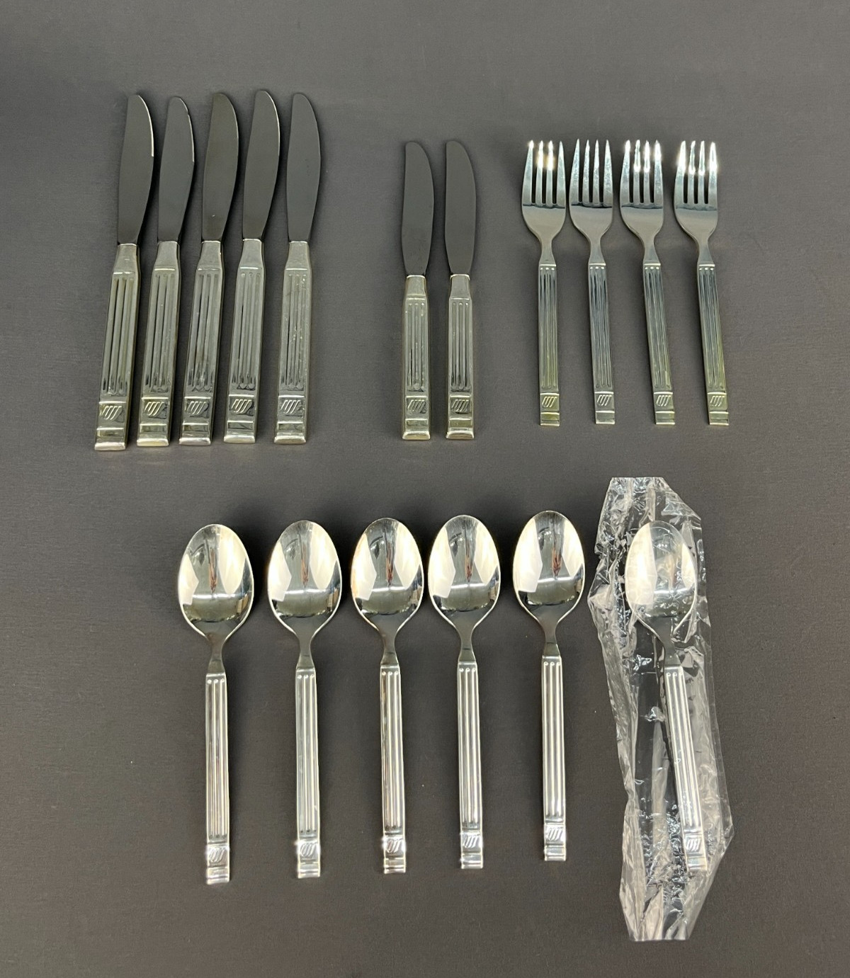 17 Pc Vtg United Airlines Silverplate In-Flight Mixed Flatware w/Logo by Oneida