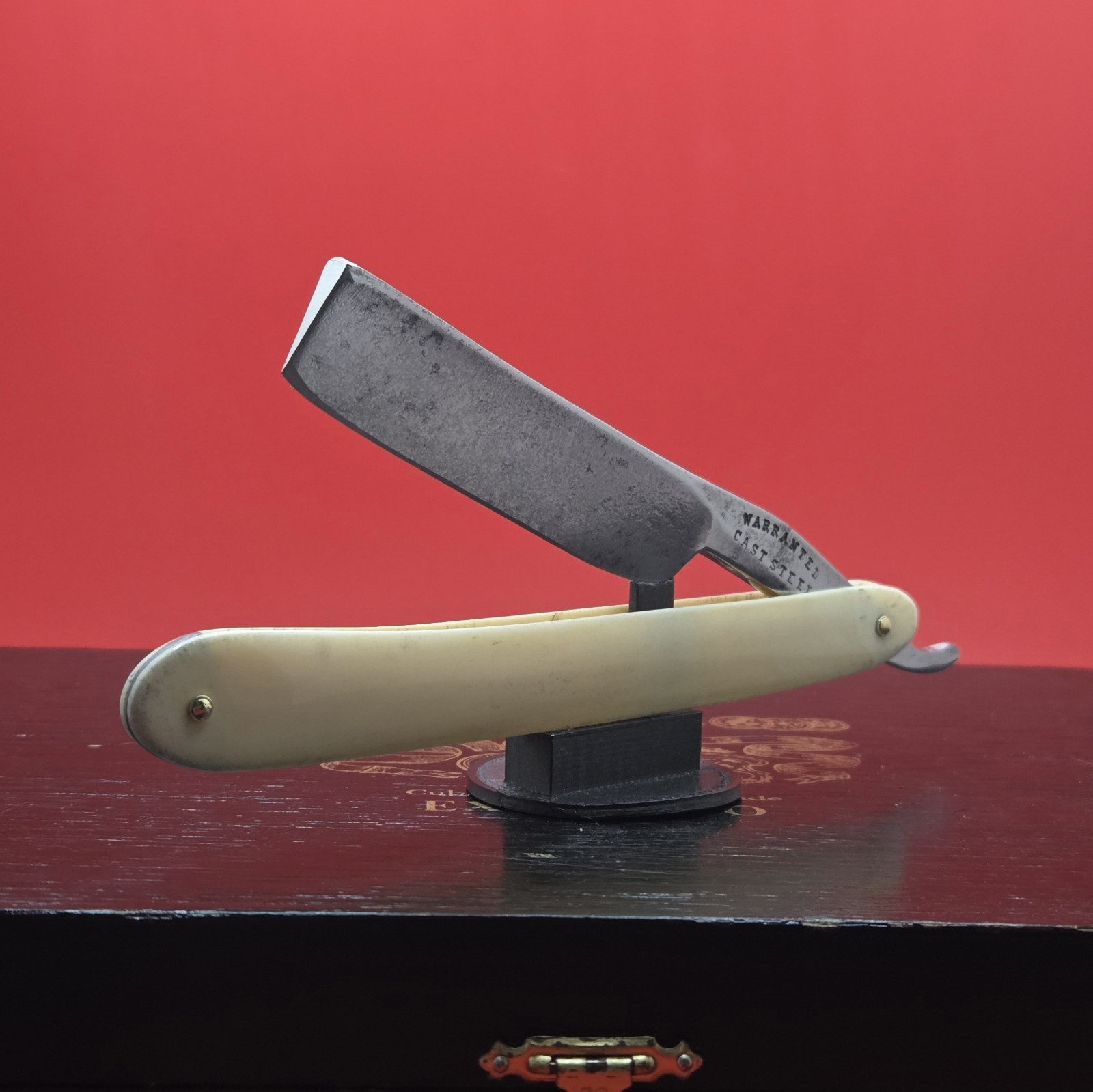 Vintage/Antique 3/4 Warranted, Cast Steel Razor. Original. 