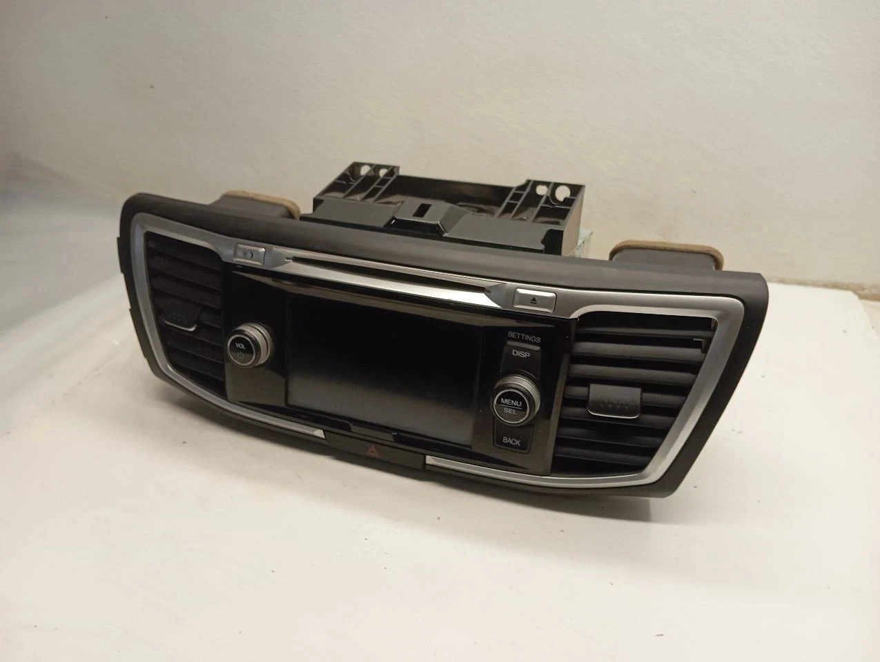 2013-2015 Honda Accord Radio Receiver AM FM Display Screen Player OEM / Warranty