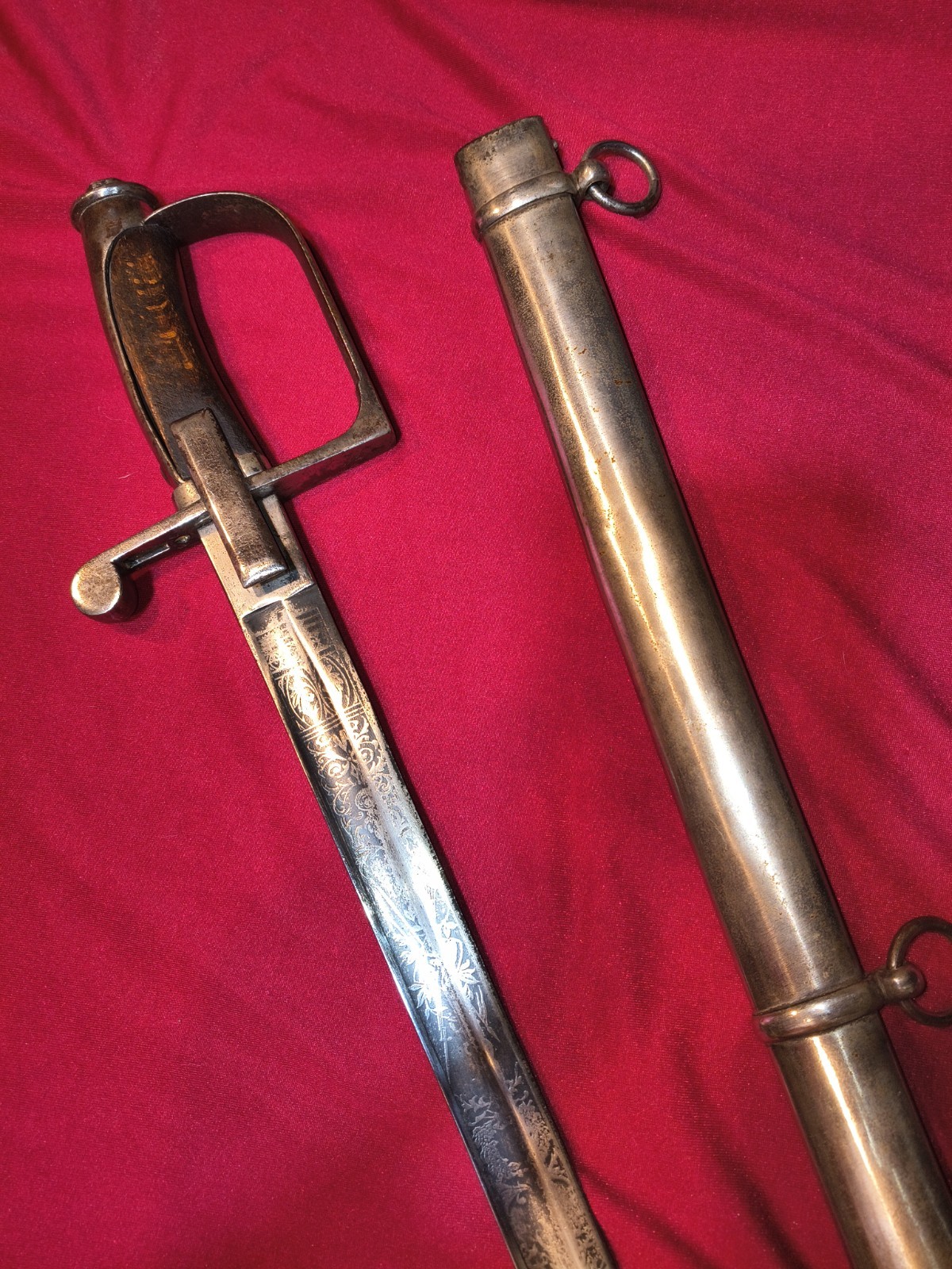 antique Italian 1855 Sabre In Mint Condition Savoia Etched Sword Military antique Italian 1855 Sabre In Mint Condition Savoia Etched Sword Military